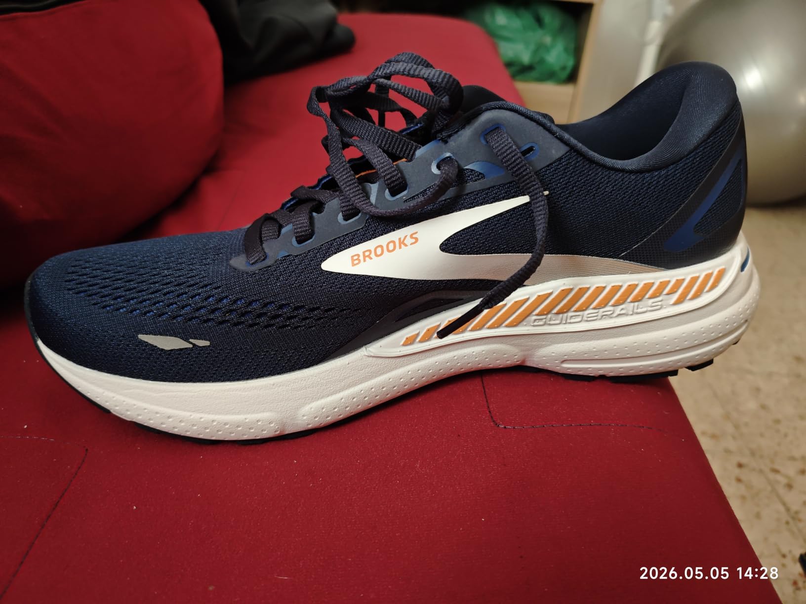 Brooks Men's Adrenaline Gts 23 Sneaker customer photo 2