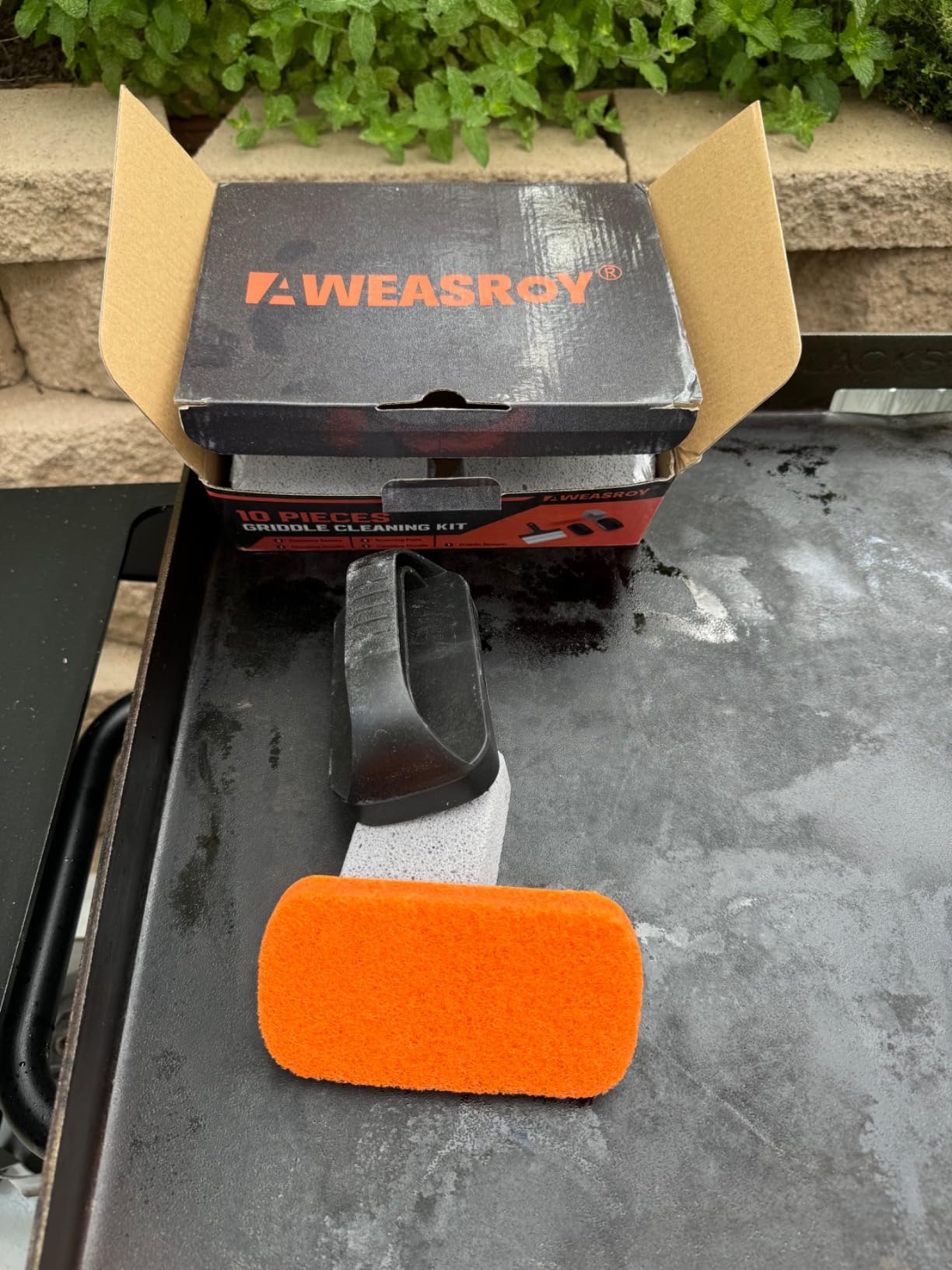 AWEASROY Griddle Cleaning Kit for Blackstone, Flat Top Grill Cleaning Kit with Grill Stone, Griddle Scraper & Griddle Brush Easy to Remove Stain customer photo 2