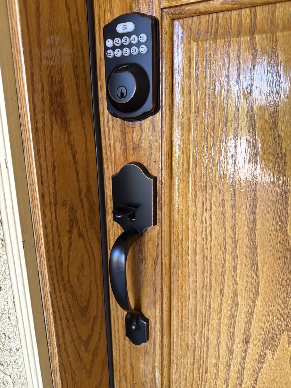 Veise KS02D Fingerprint Deadbolt Lock with Handle Set, Matte Black customer photo 2