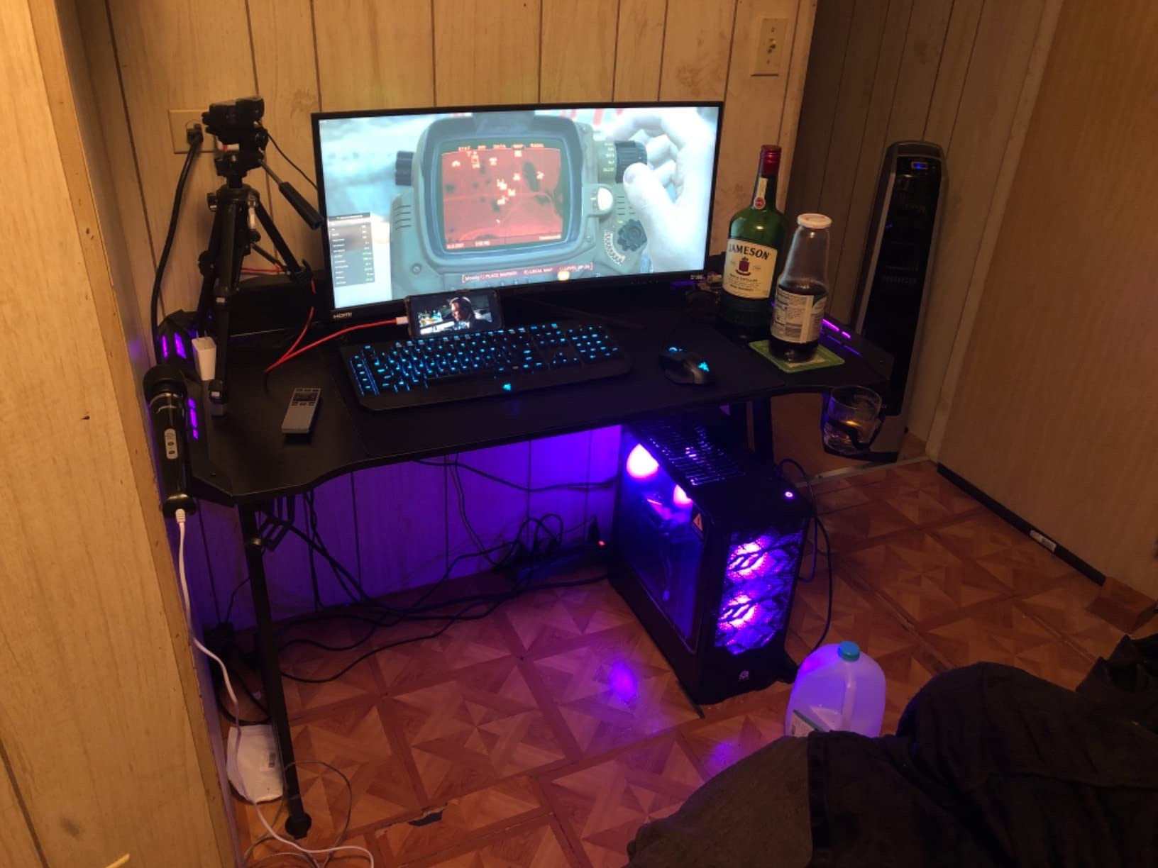 HLDIRECT 63 Inch Gaming Desk Z Shaped Carbon Fiber Computer Desk with LED customer photo 1