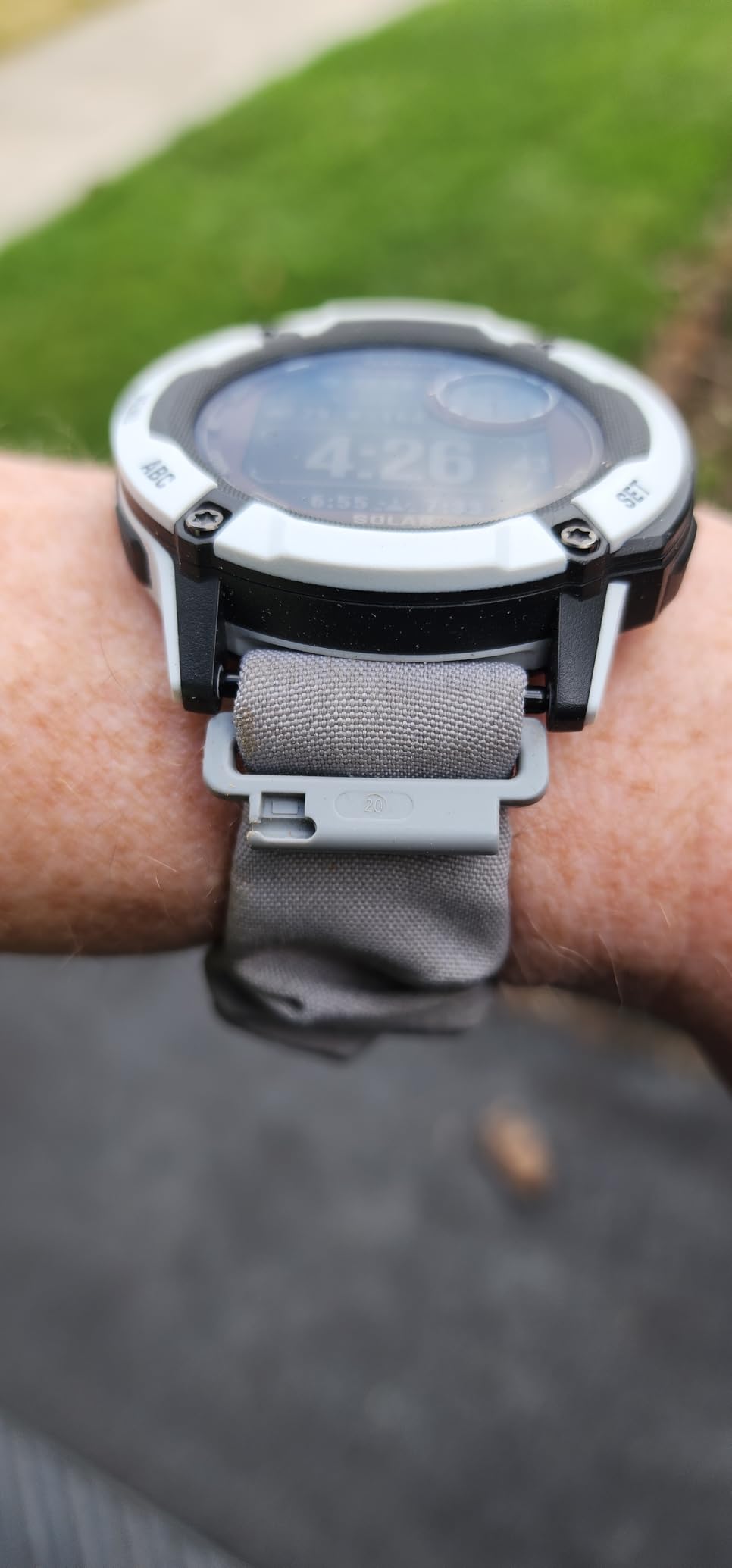 Garmin Instinct® 2X Solar, Rugged Outdoor Smartwatch, 50mm, Graphite customer photo 1