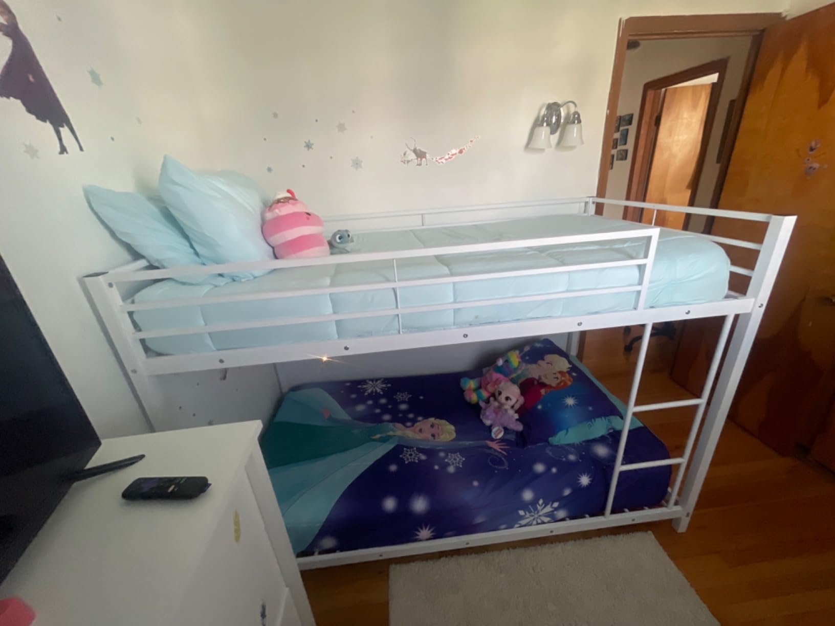 Giantex Twin Over Twin Metal Bunk Beds, Heavy Duty Bed Frame with Safety Guard Rail & Ladder, Low Floor Bunk Bed for Boys Girls Adults Dormitory Bedroom, Noise Free, No Box Spring Needed (Silver) customer photo 2