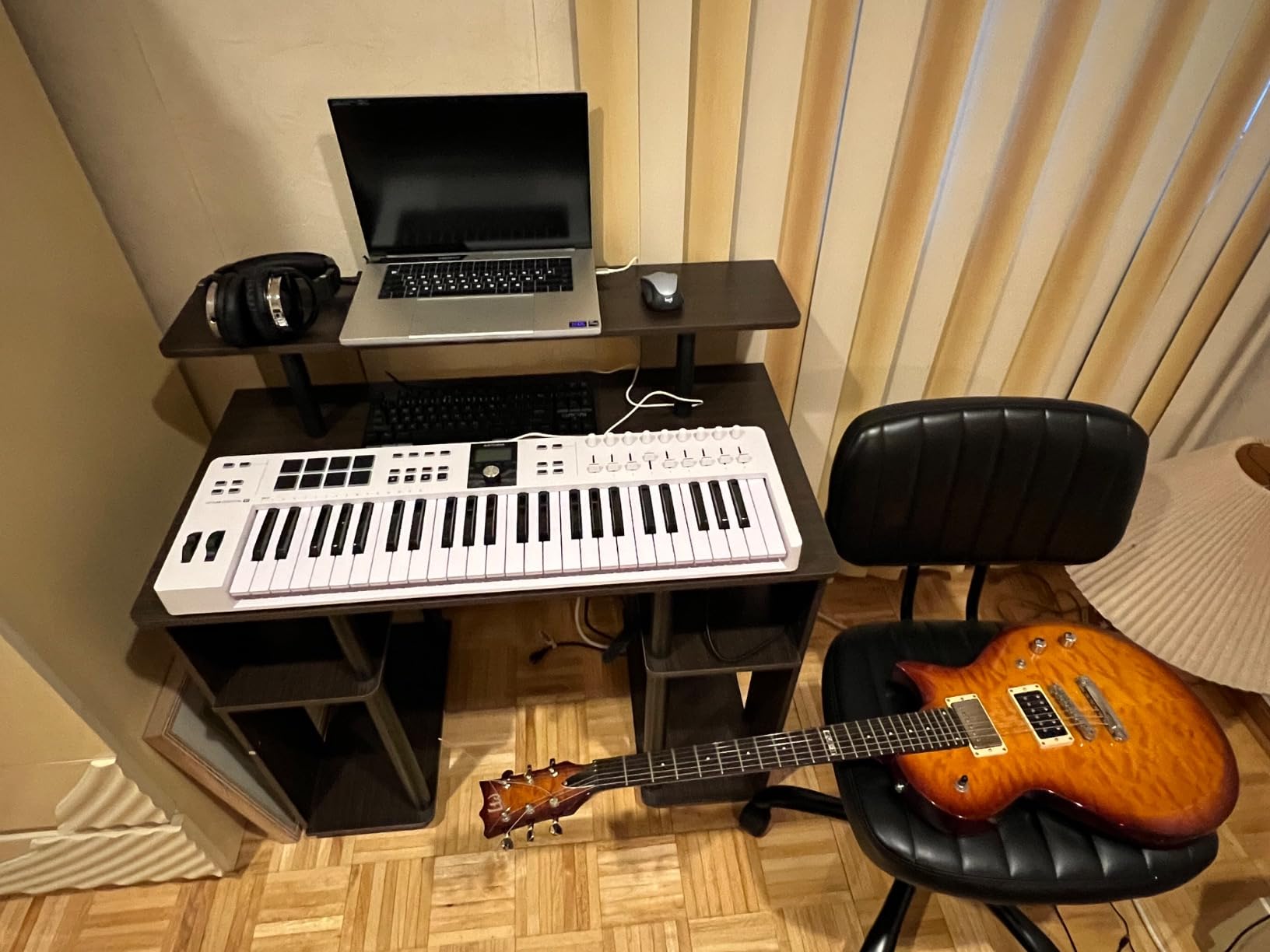 Arturia KeyLab Essential mk3 — 49 Key USB MIDI Keyboard Controller with Analog Lab V Software Included customer photo 2