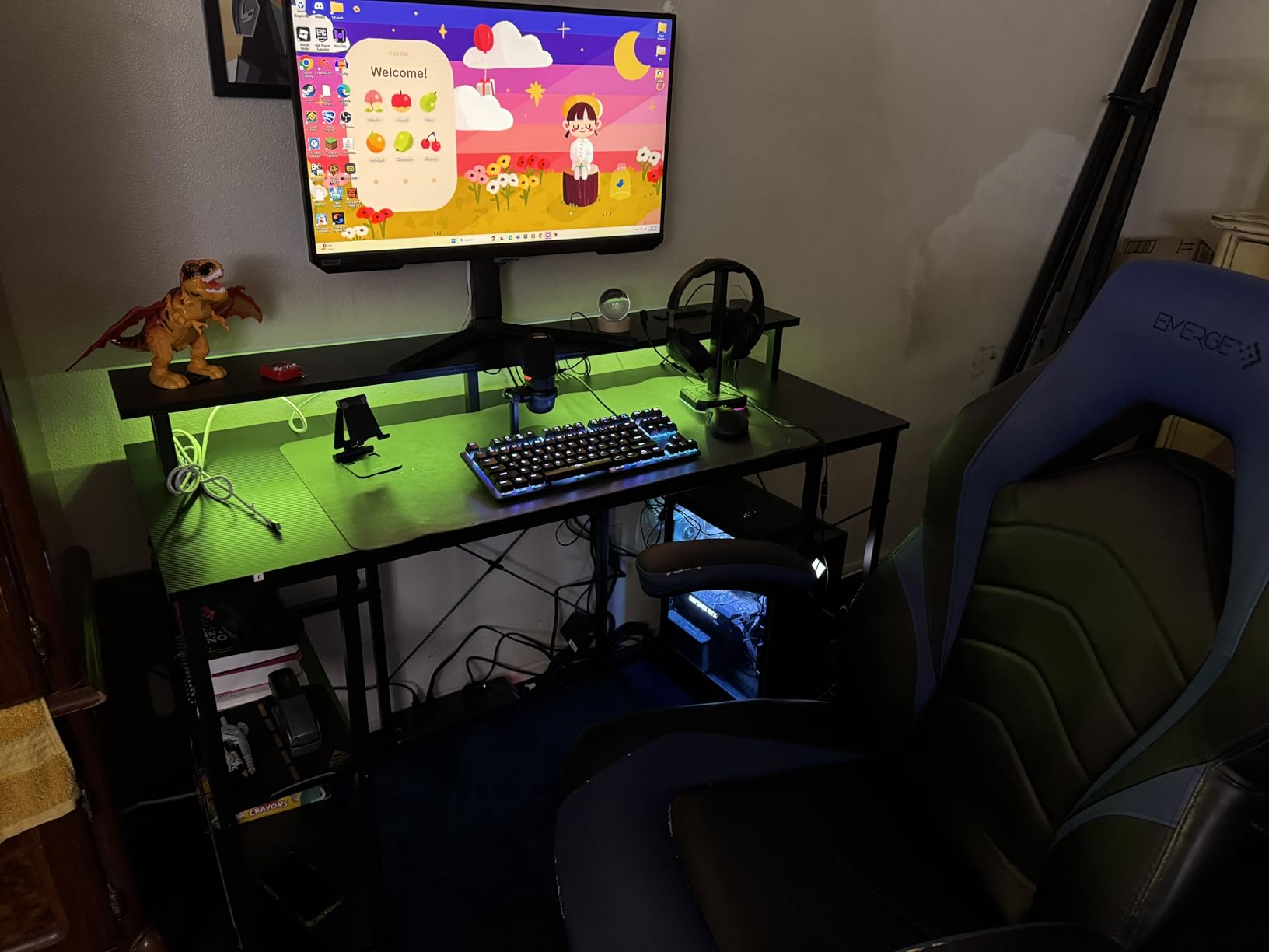 ODK 55 Inch Gaming Desk with LED Lights & Storage Shelves, Black customer photo 2