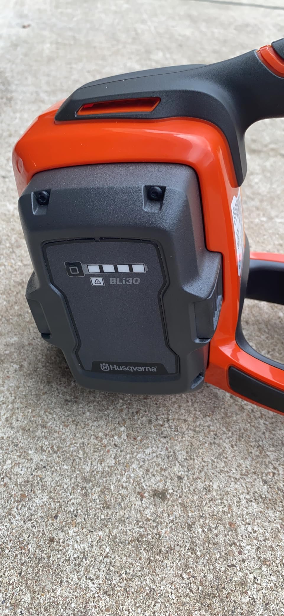 Husqvarna Leaf Blaster 350iB Leaf Blower Cordless, with Battery and Charger customer photo 2