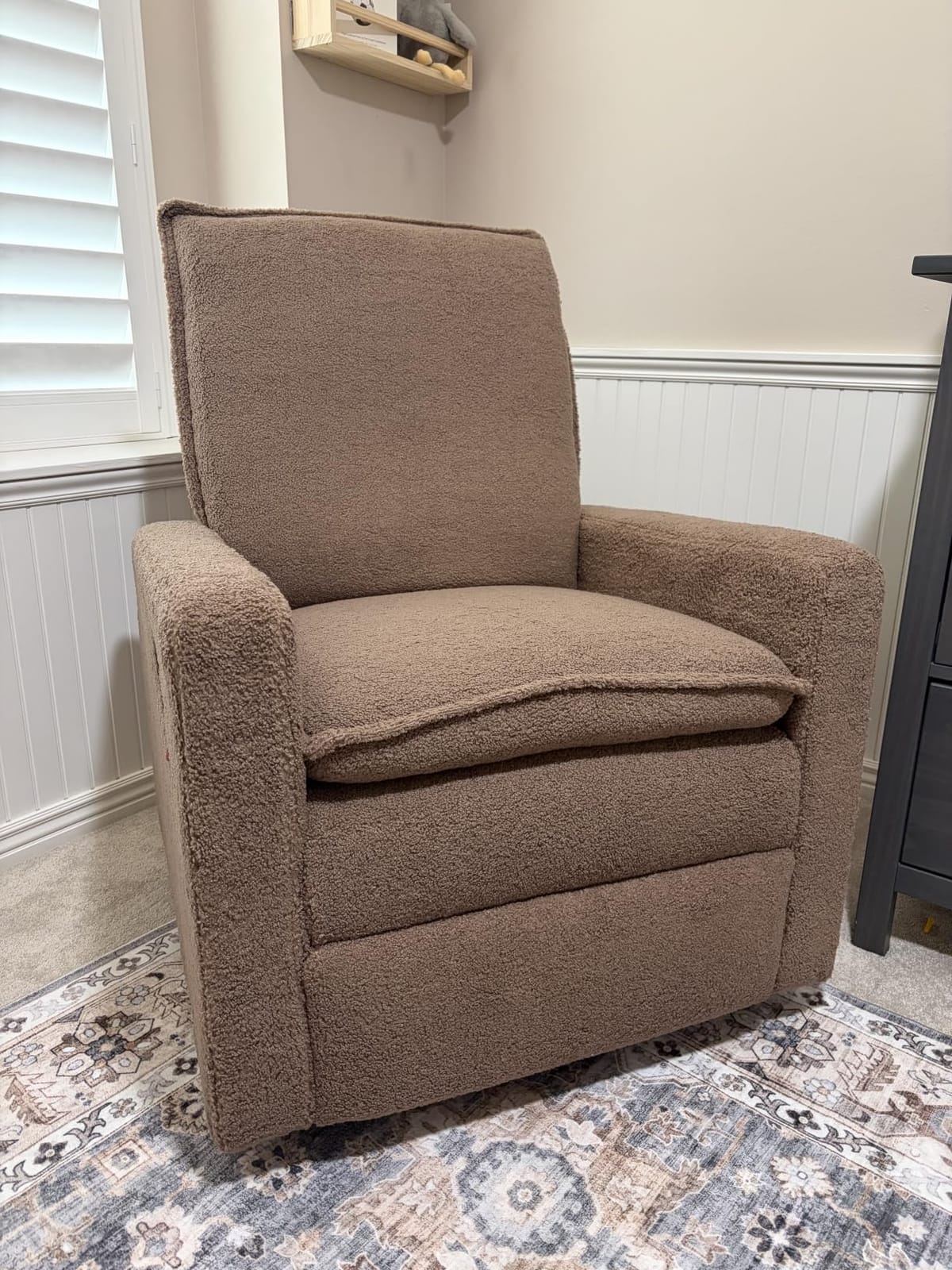 Oxford Baby Uptown Upholstered Glider Recliner Rocking Chair 360° Swivel for Nursery and Living Room - Boucle White, Green Guard Gold Certified customer photo 2