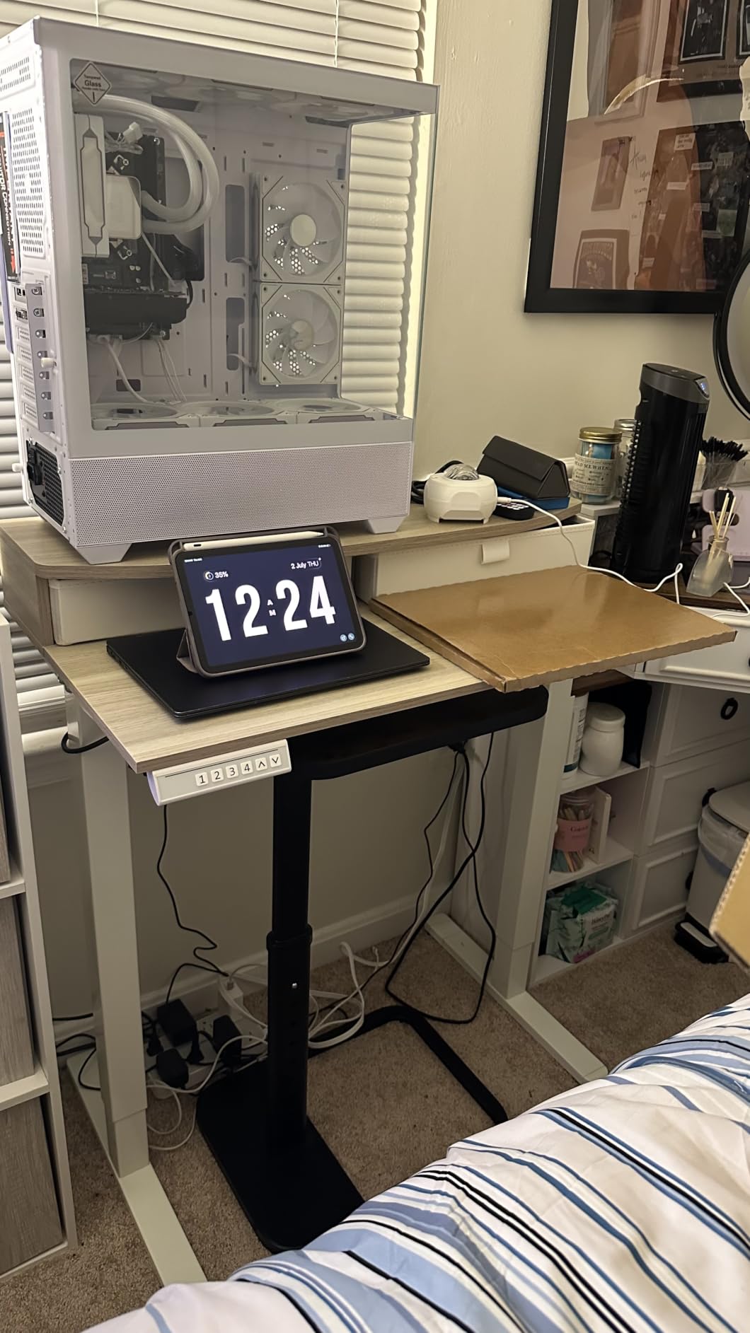 HUANUO 48″ x 24″ Electric Standing Desk with 2 Drawers, C-Clamp Mount Compatible, Height Adjustable Computer Desk, Home Office Stand Up Desk with 4 Preset Heights & 2 Hooks, Black customer photo 1