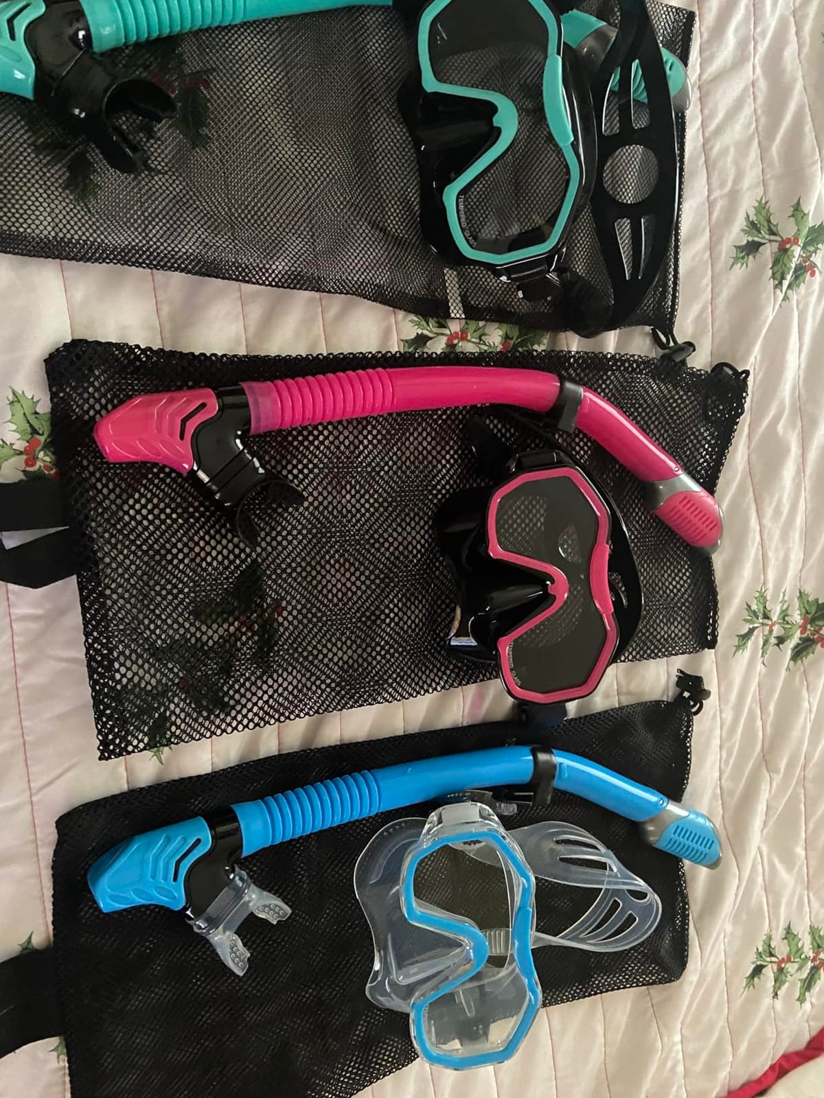 Snorkeling Gear for Adult Kid - Anti-Fog Mask with Top Dry Valve customer photo 2