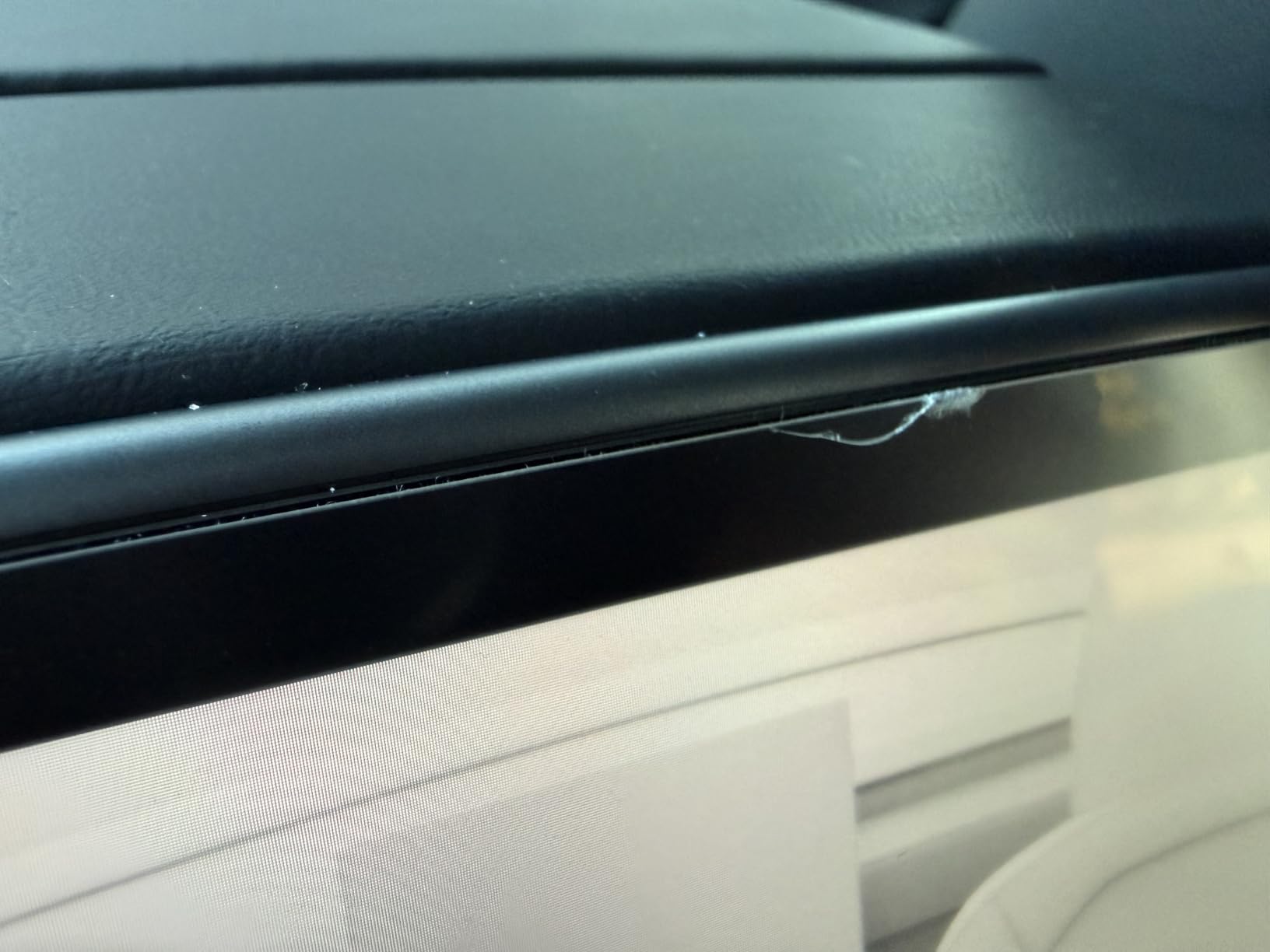 Spigen Screen Protector Matte for Model 3 (2024-2026), Model Y (2025-2026) customer photo 1