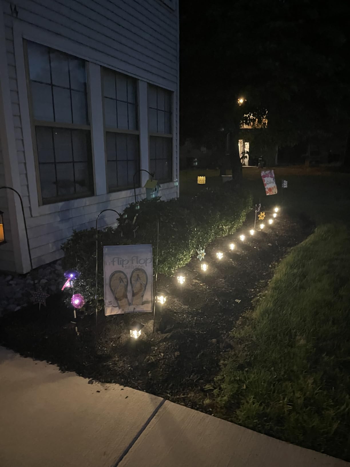 Greluna Solar Lights Outdoor,12 Pack 3000K Waterproof Auto On/Off Solar Pathway Lights for Your Garden, Landscape, Path, Yard, Patio, Driveway,Walkway Decor customer photo 2