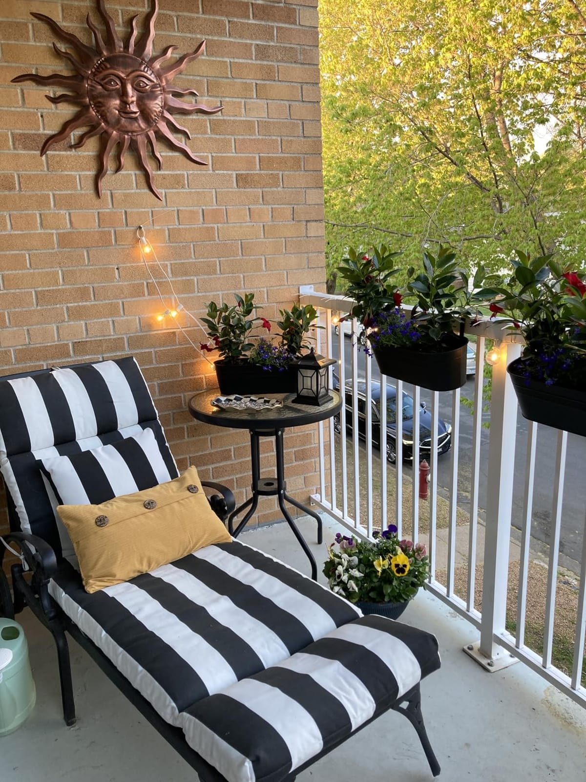 Dahey 15 Inches Railing Planter Box 3 Pcs Metal Hanging Flower Pots, Black customer photo 2