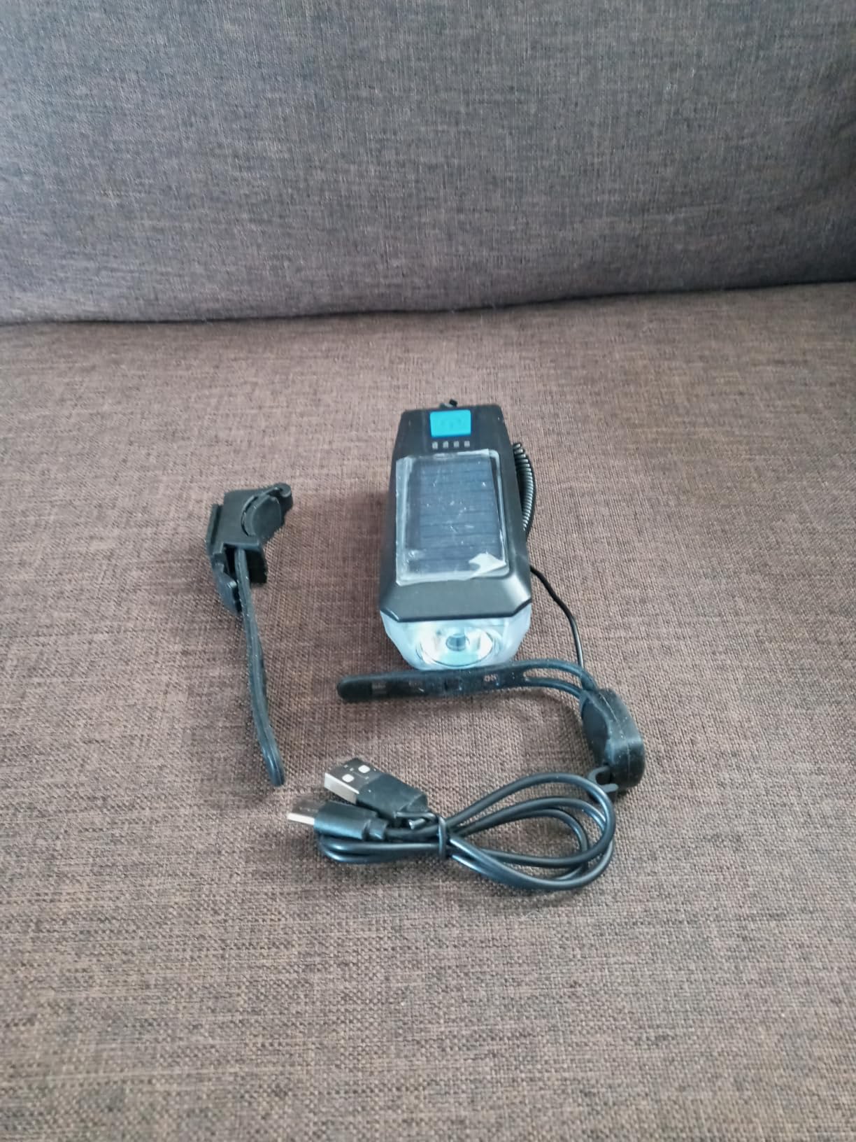 Rechargeable Solar Powered Bike Light and 120dB Bike Horn customer photo 1