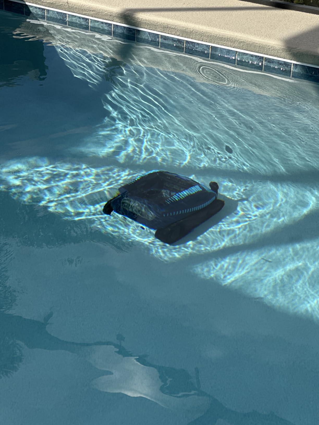 Polaris Freedom Plus Cordless Robotic Pool Cleaner for In-Ground Pools up customer photo 1
