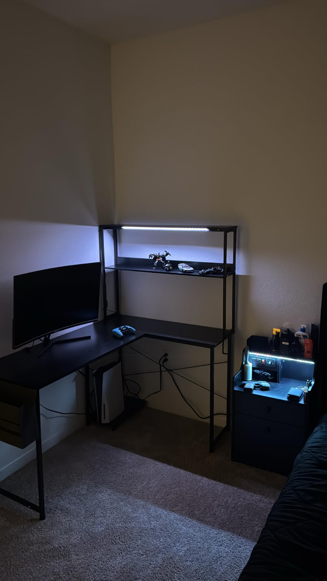 AODK L Shaped Desk Gaming Desk with LED Light & Power Outlet customer photo 1