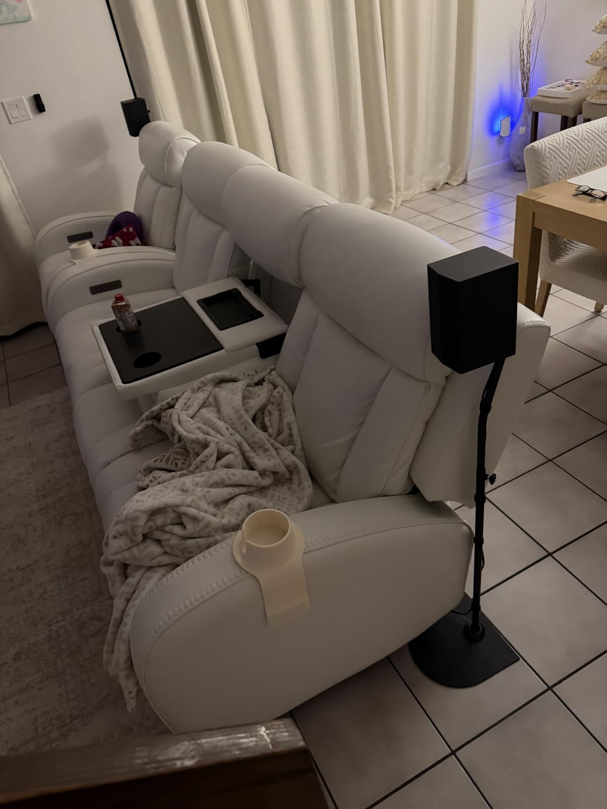 LG S40TR 4.1 ch. Home Theater Soundbar with Rear Surround Speakers and Wireless Subwoofer, Wow Interface, Dolby Audio, AI Sound Pro, Amazon Exclusive - Black customer photo 1