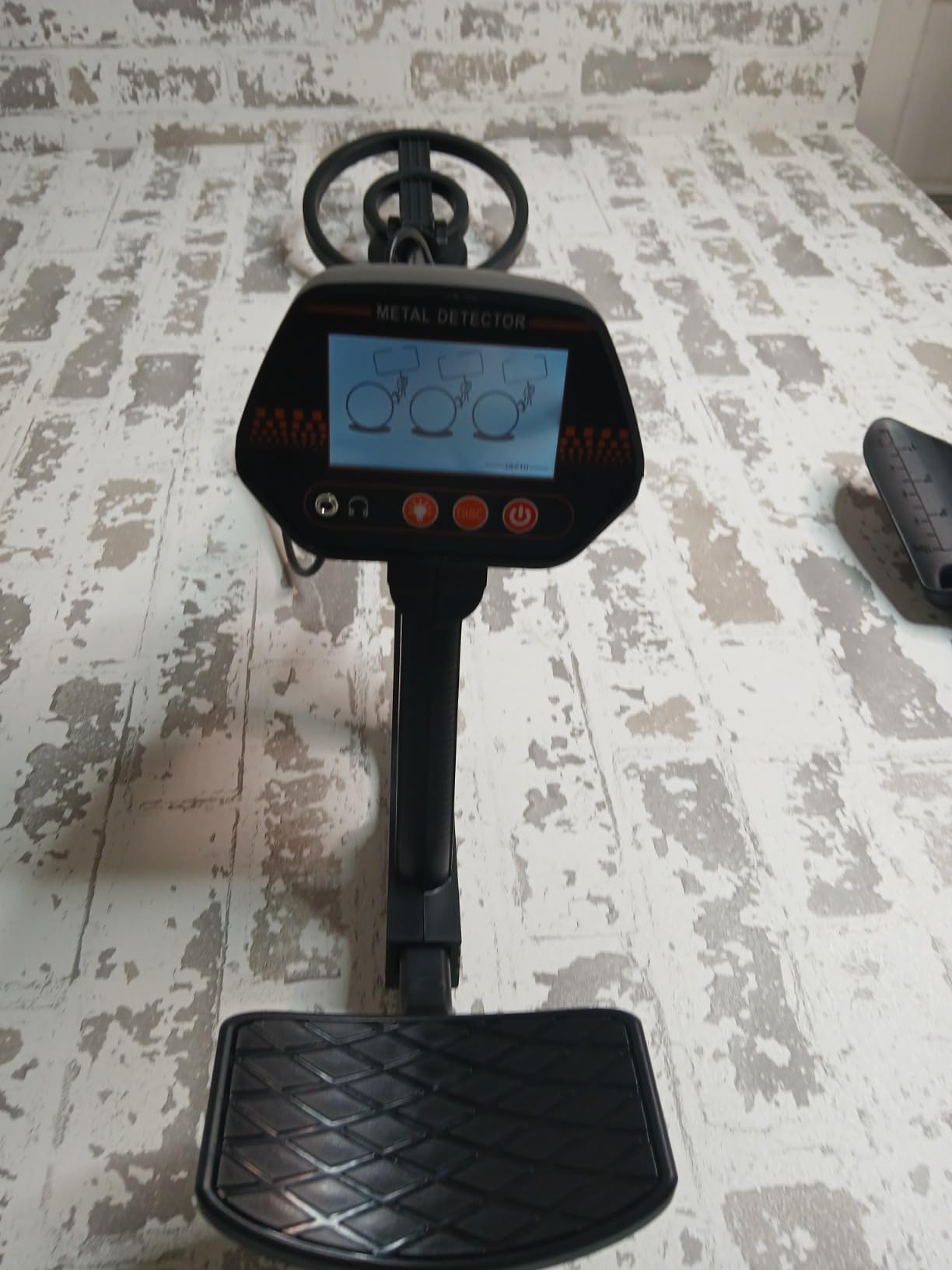 MD-4070 Metal Detector for Kids, Easy to use, Fun LCD Display, Lightweight &Adjustable Starter Kids Metal Detector, 8
