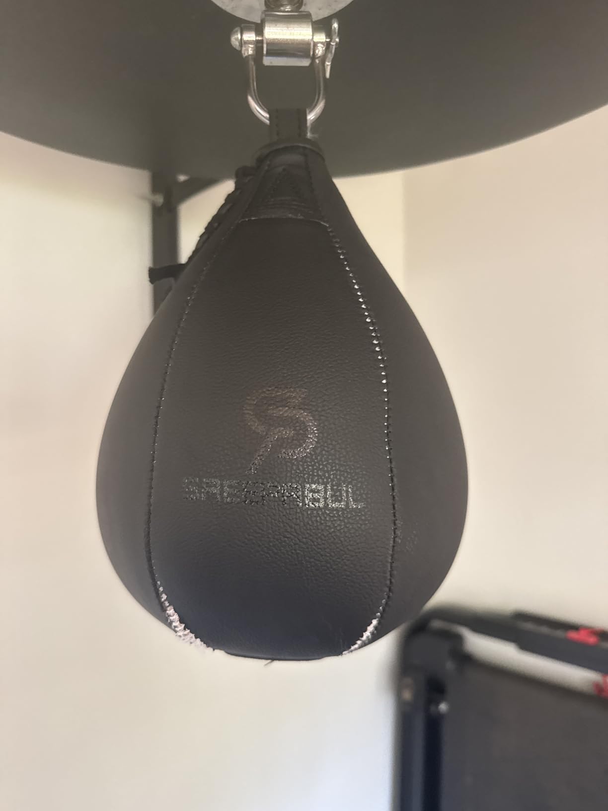 Speed Bag,Speed Bag for Boxing,PU Leather Reflex Training Pear Shaped Punching Bag,Fast Reaction Skills Development Perfect for Kids Teens Adults Boxing Coaches customer photo 2