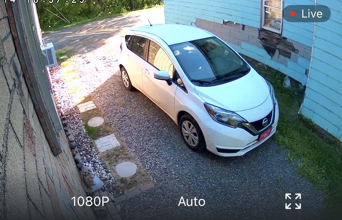 Tapo SolarCam 1080p Security Camera Wireless Outdoor- Battery Power with Solar, Person Detection, Subscription-Free Local Storage or Optional Cloud, Works with Alexa & Google Assistant, C402 KIT customer photo 1