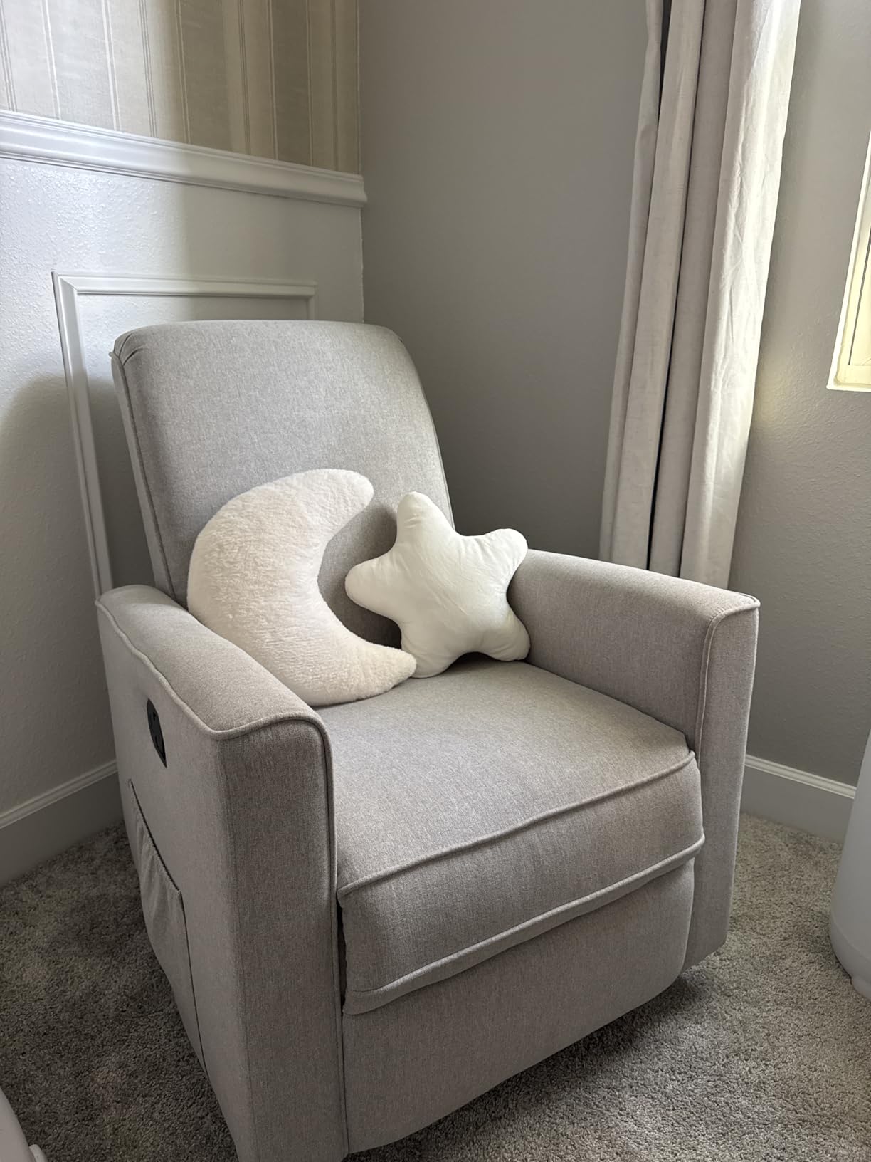 Evolur Raleigh Upholstered Manual Glider Recliner– Rocking & 360° Swivel with Smooth Glide – Greenguard Gold & FSC Certified – Modern Nursery and Living Room Chair in Light Sand customer photo 2