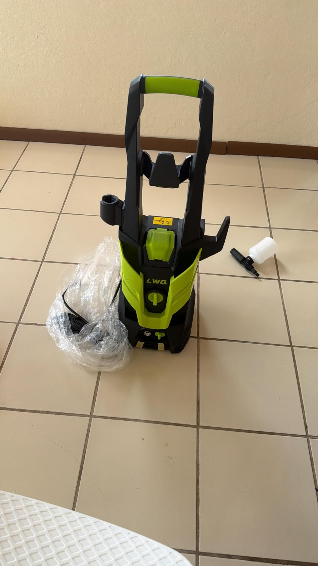 Pressure Washer, Portable Power Washer, 4 Quick Connect Nozzles, High Pressure Cleaning Machine for Car Fence Driveway Patio Washing and More(Light Green) customer photo 2