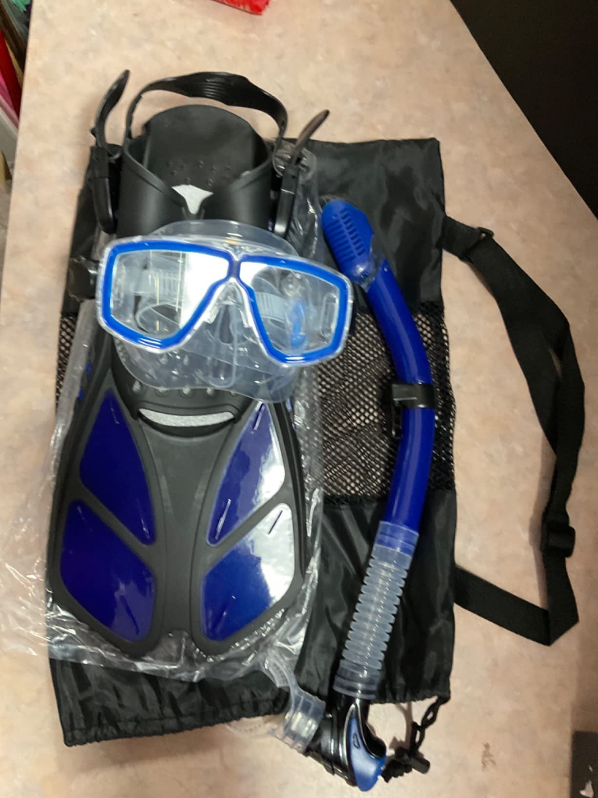 Snorkeling Gear for Adults with Bag Anti-Fog Snorkel Sets for Travel | Anti-Leak Diving Mask with Flippers, Professional Scuba Diving Gear with Earplugs customer photo 2