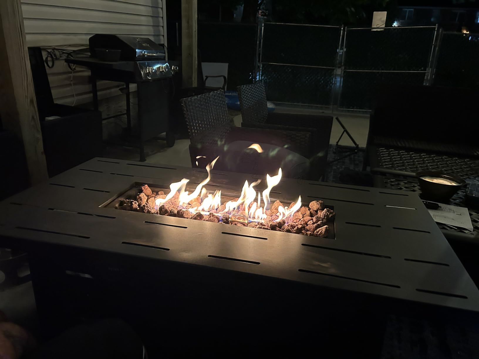 43 inch Outdoor Propane Fire Pit 50,000 BTU Gas Fire Pit Table with Lid, Waterproof Cover, Rectangle Gas Firepit Table for Garden/Patio, CSA Certification customer photo 2
