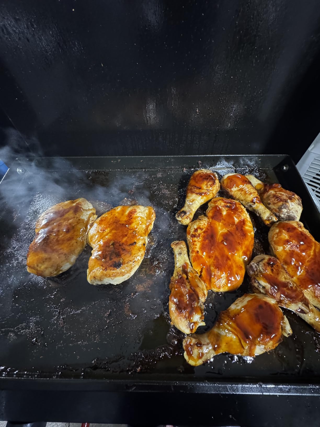 SKOK 3 Burners Outdoor Tabletop Gas Griddle with Hood, Flat Top Grill customer photo 2