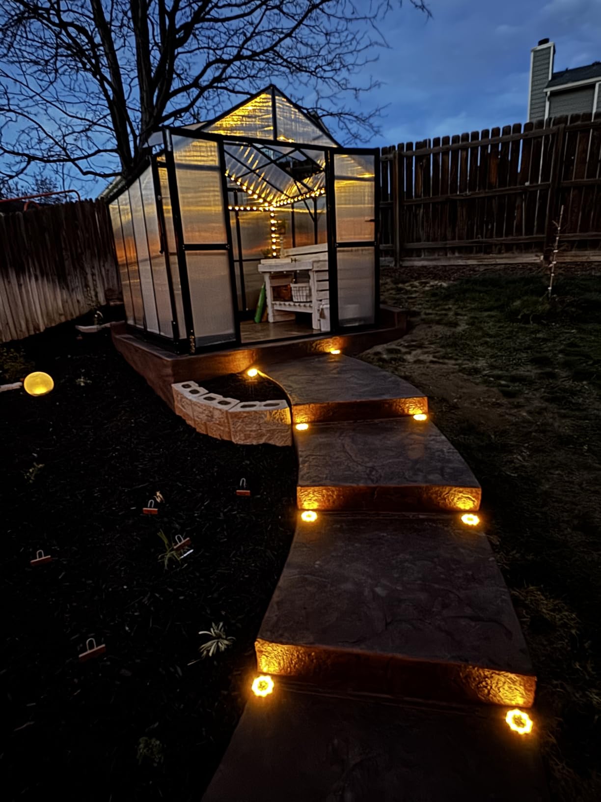 HOWE 8x8x7.5 FT Polycarbonate Greenhouse with Lockable Swing Door customer photo 2