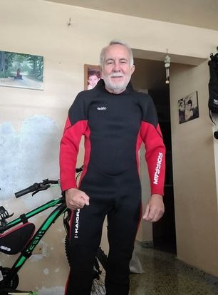 Hevto Men Wetsuit 5/4/3/2mm Neoprene Full Wet Suit in Cold Water for Scuba Diving Surfing Swimming for Water Sports customer photo 1