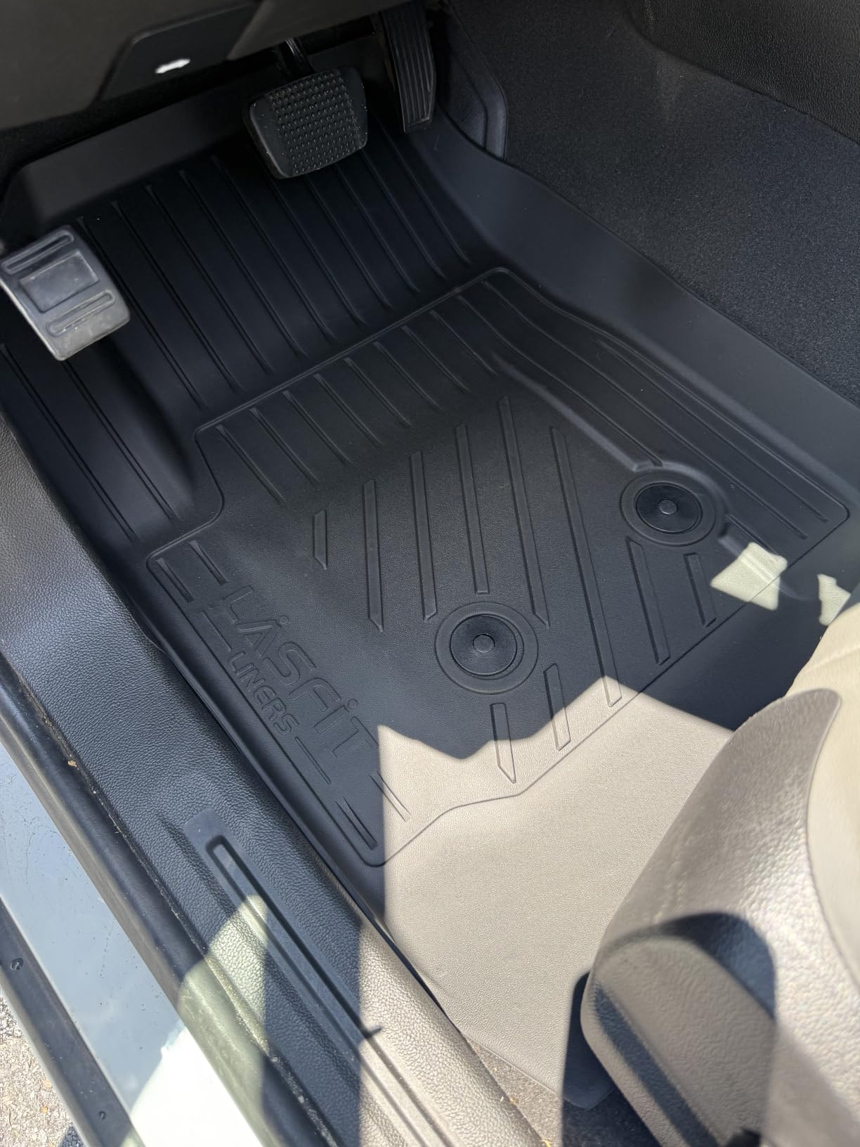 LASFIT Floor Mats for Chevy Tahoe/GMC Yukon/Cadillac Escalade 2021-2026 customer photo 2