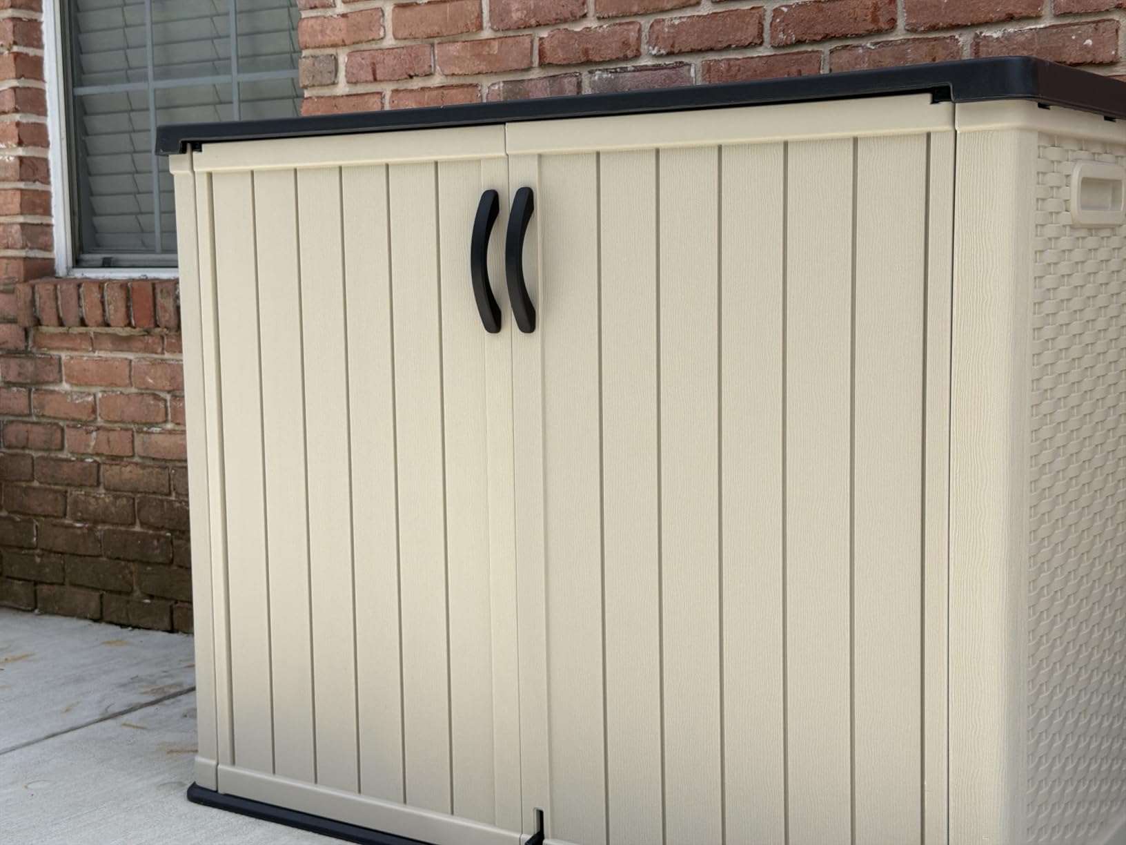 Devoko Outdoor Storage Cabinet 26 Cu Ft with Lockable Doors, Horizontal Storage Shed Waterproof Patio Tools Storage Box for Sofa Cushions, Gardening Tools and Accessories (White) customer photo 1