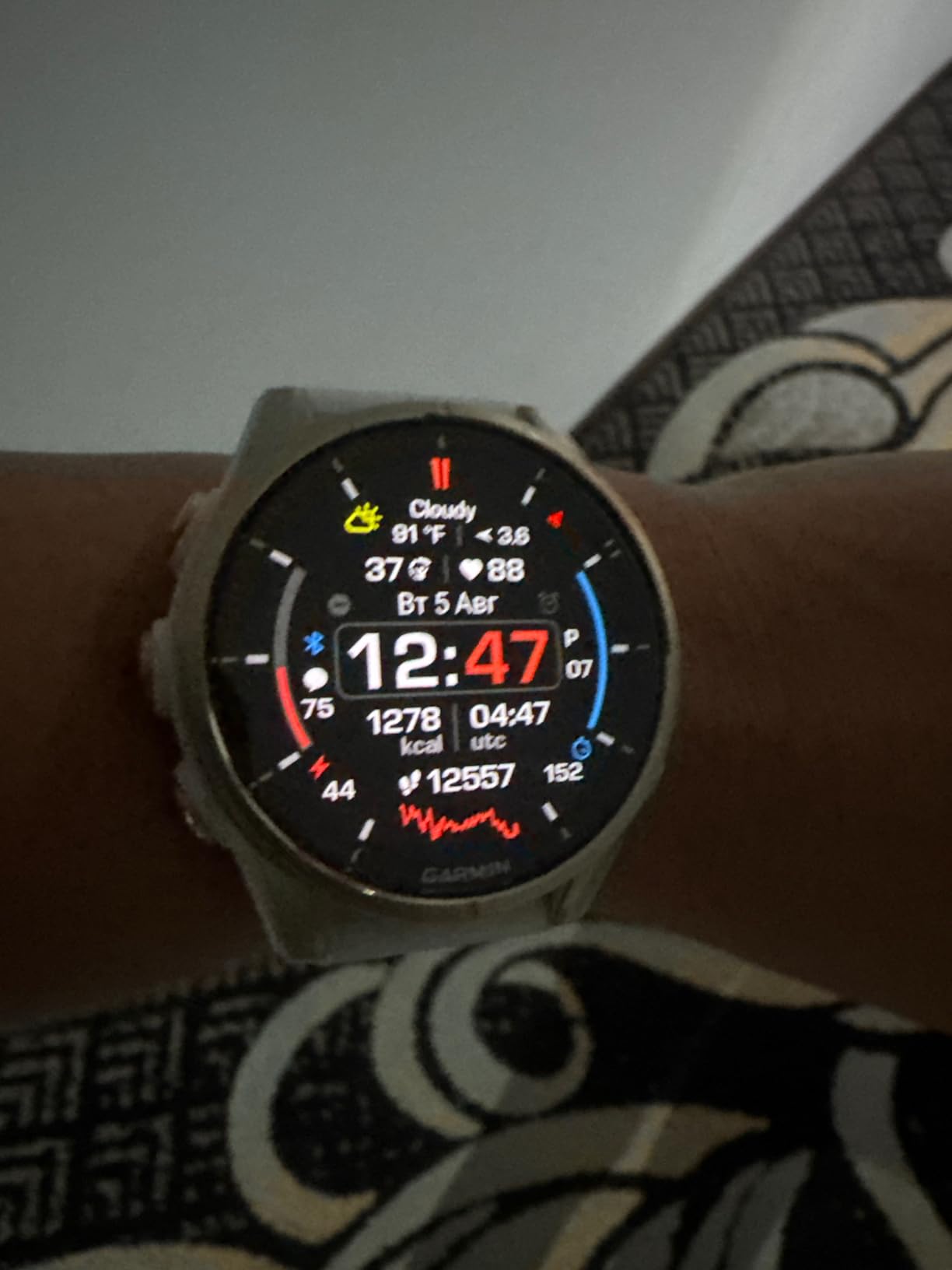 Garmin fēnix® 8, Sapphire, 43mm, Fog Gray/Dark Sandstone customer photo 2
