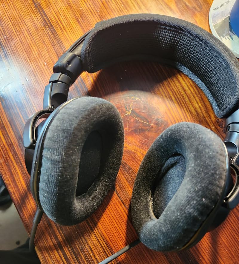 Sony MDR-M1 Professional Reference Closed Monitor Headphones customer photo 2