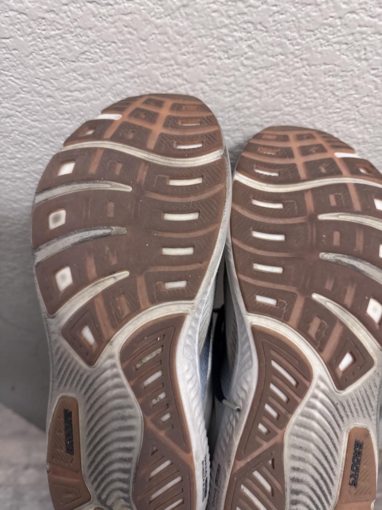 Brooks Men's Ghost 17 Neutral Running Shoe customer photo 1