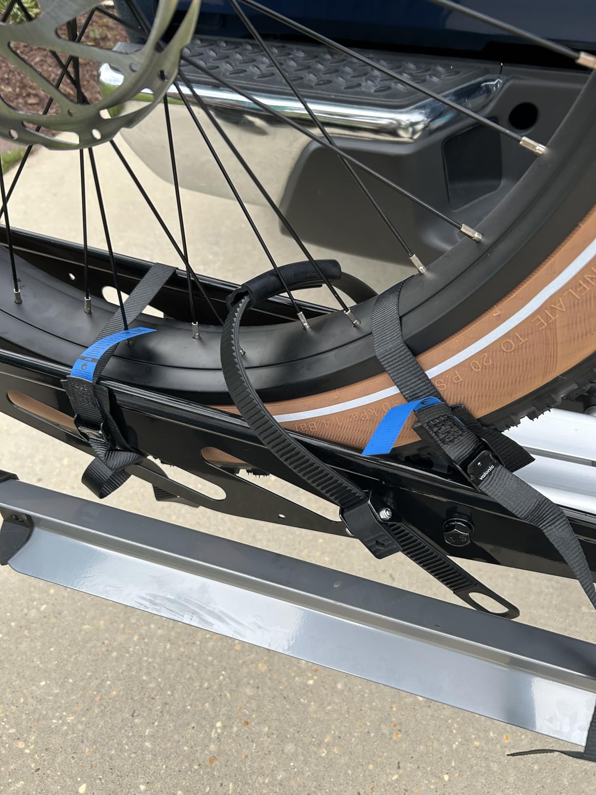 YOUNG ELECTRIC Single 1-Ebike Rack Hitch Mount with Ramp Foldable Bike Carrier 100 lbs. Capacity for Cars SUV Truck Trailer and RV customer photo 1