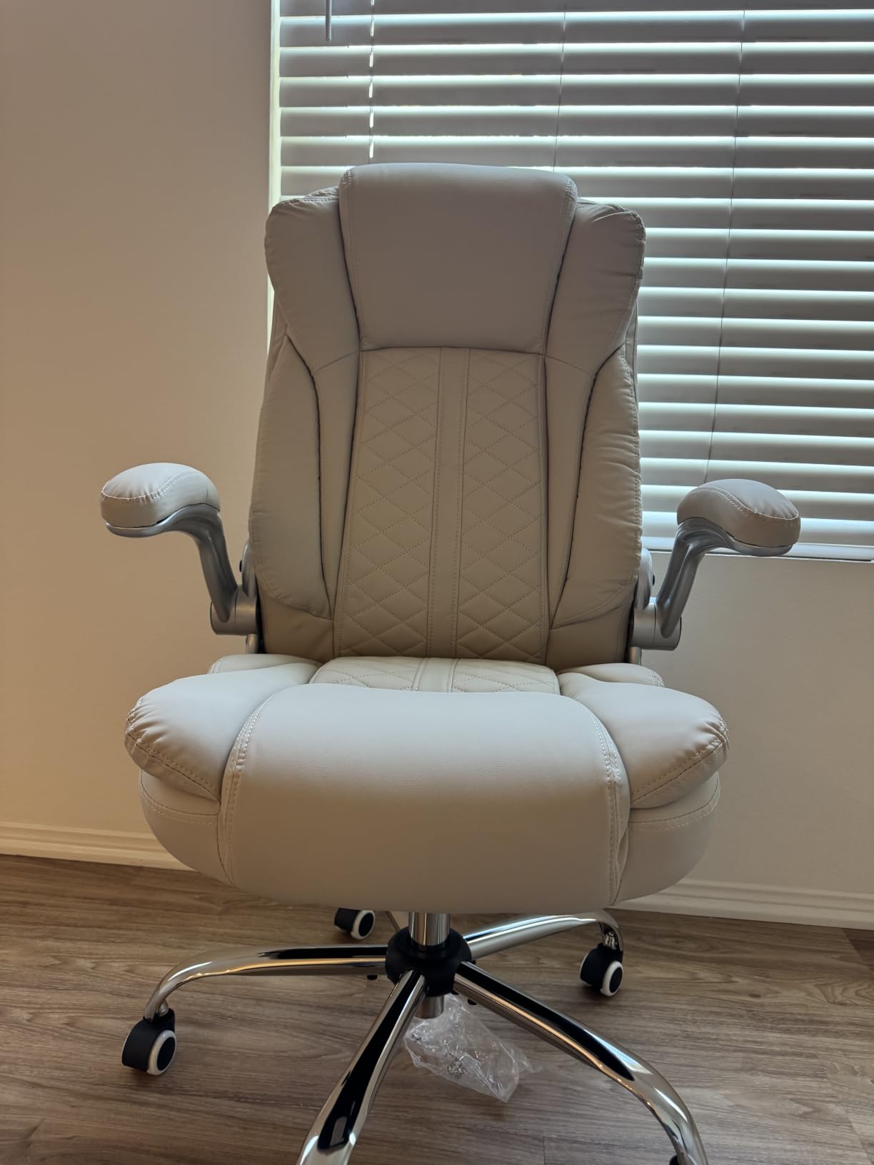 400lbs Executive Office Chair with Flip-Up Armrests, Big and Tall Computer Chair for Heavy People, Heavy Duty Ergonomic Comfy Chair, Breathable PU Leather (Black) customer photo 2