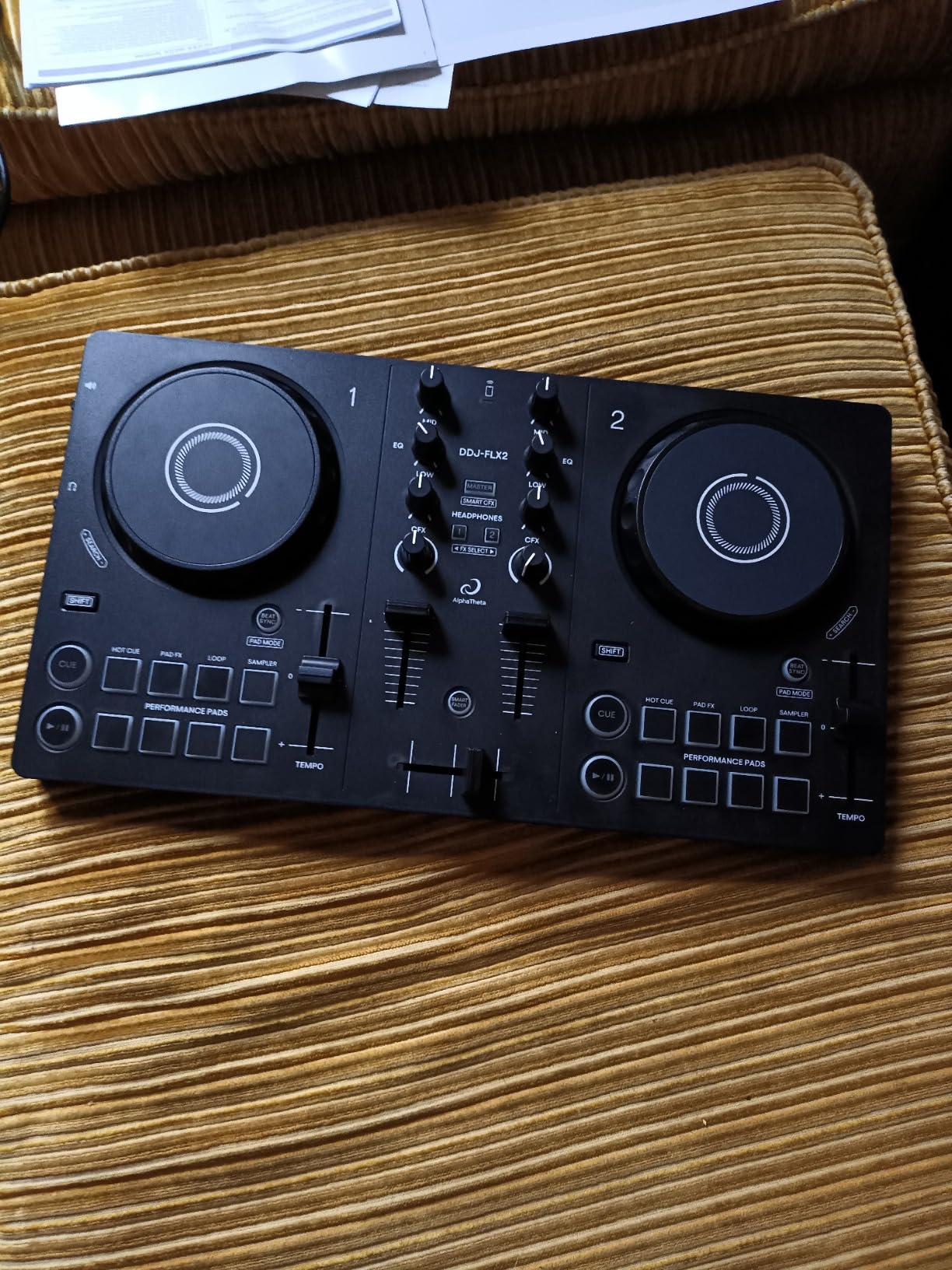 AlphaTheta Pioneer DJ DDJ-FLX2 2-Channel DJ Controller, Smart Fader, USB-C customer photo 2