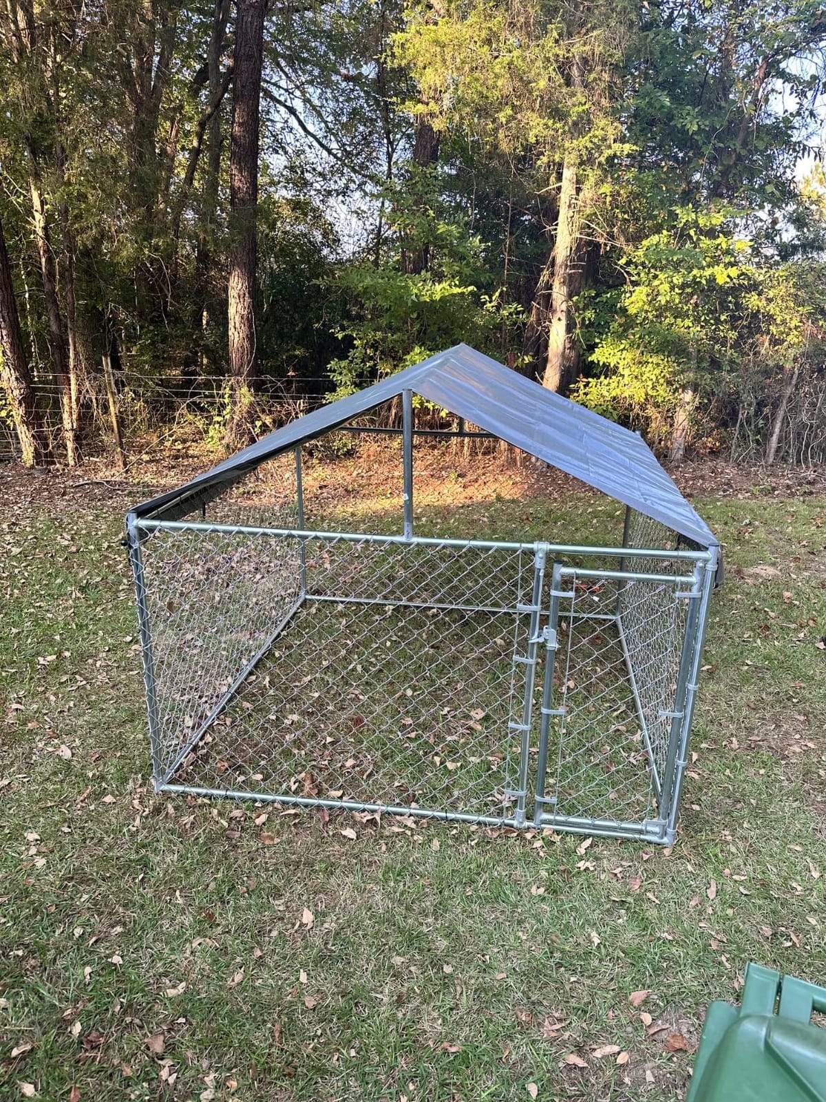 10 x 10 x 6.56 ft Outside Dog Kennel Outdoor Large with Roof, Enclosure with Roof, Outdoor Heavy Duty Dog Run Pens House Pet Playpen with Galvanized Chain Link customer photo 1