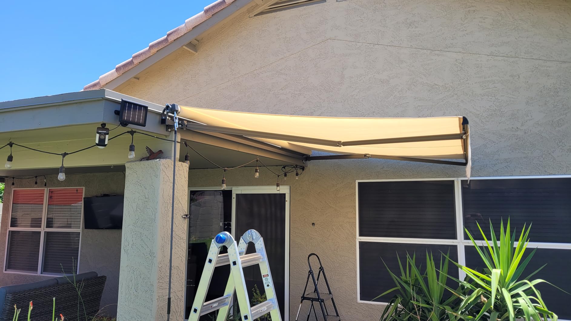 HOMEDEMO 10x8 Retractable Awning for Patio, Manual Awnings, Sunshade Shelter Crank Handle, UV & Water-Resistant Polyester Cover and Aluminum Frame for Outdoor Deck, Balcony, Yard, Beige customer photo 2