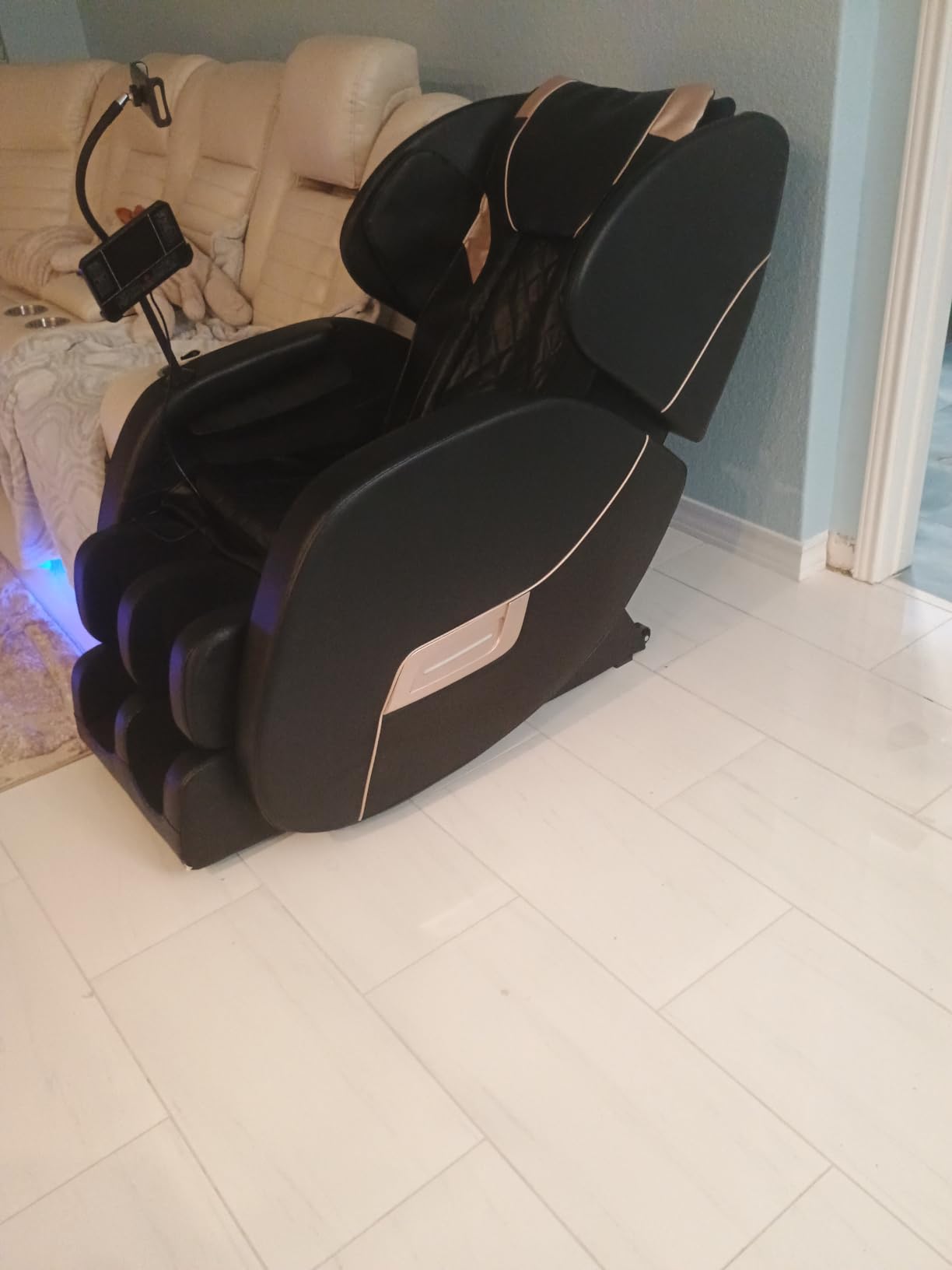 2026 Full Body Massage Chair, Zero Gravity SL Track & Shiatsu customer photo 2