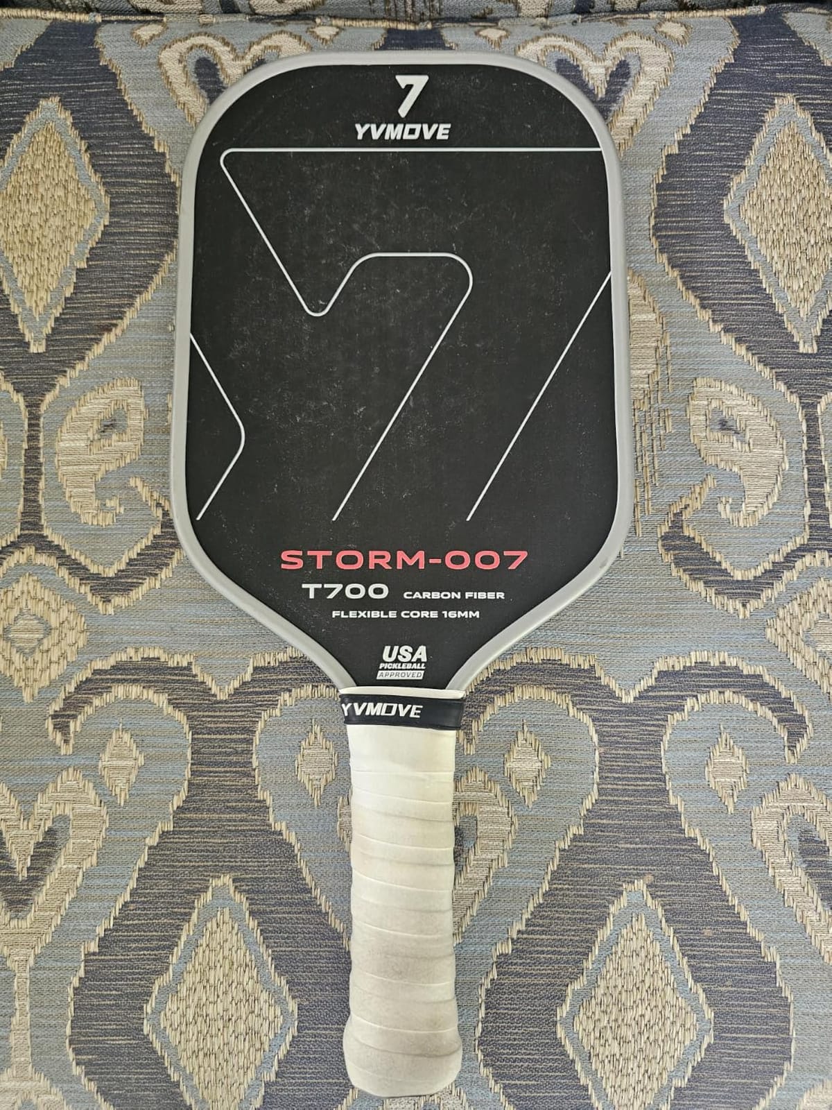 YVmove 16mm Kevlar T700 Carbon Fiber Pickleball Paddle, USAPA Approved customer photo 2