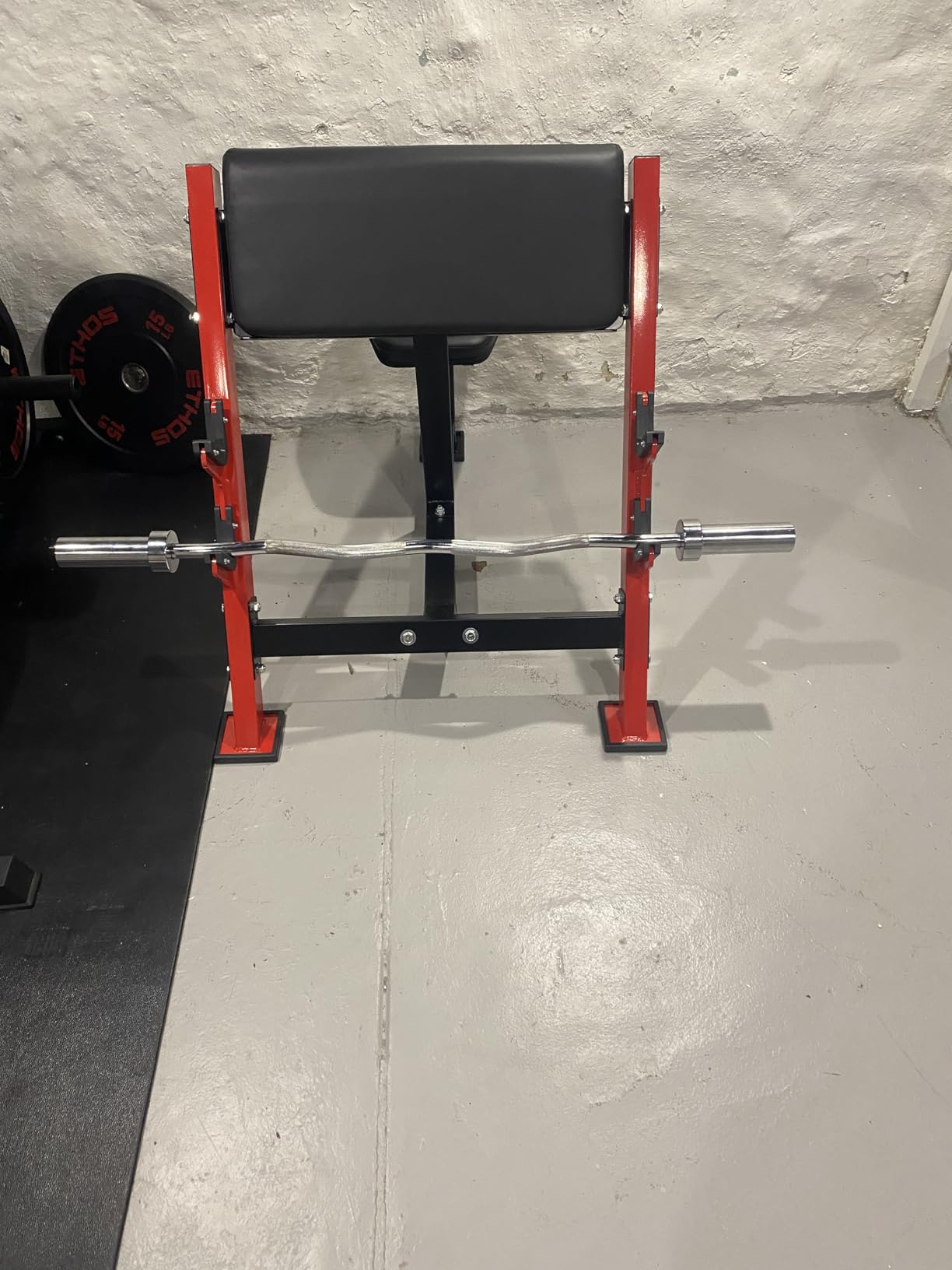 VEVOR Preacher Curl Bench, Strength Training Benches, Max Load 660 LBS Home Gym Fitness Equipment, Seated Arm Isolated Barbell Dumbbell Bicep Station, Adjustable Weight Bench with Bar Holders customer photo 2