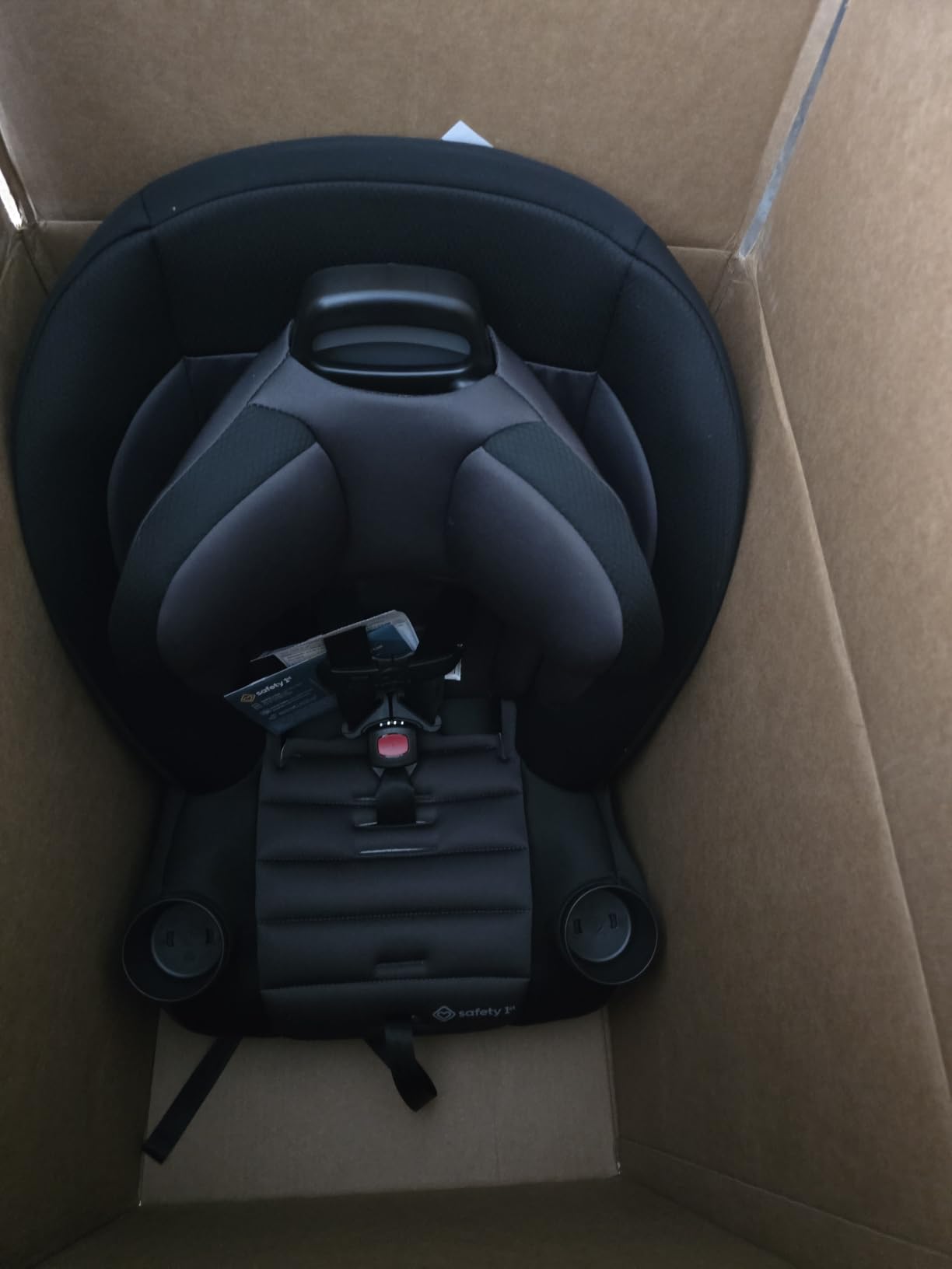 Safety 1st Ellaris 3-in-1 Convertible Car Seat, Slim Fit Design, Rear & Forward-Facing, 5-Position Headrest, Travel-Friendly with Machine-Washable Seat Pad, Smokey Haze customer photo 2