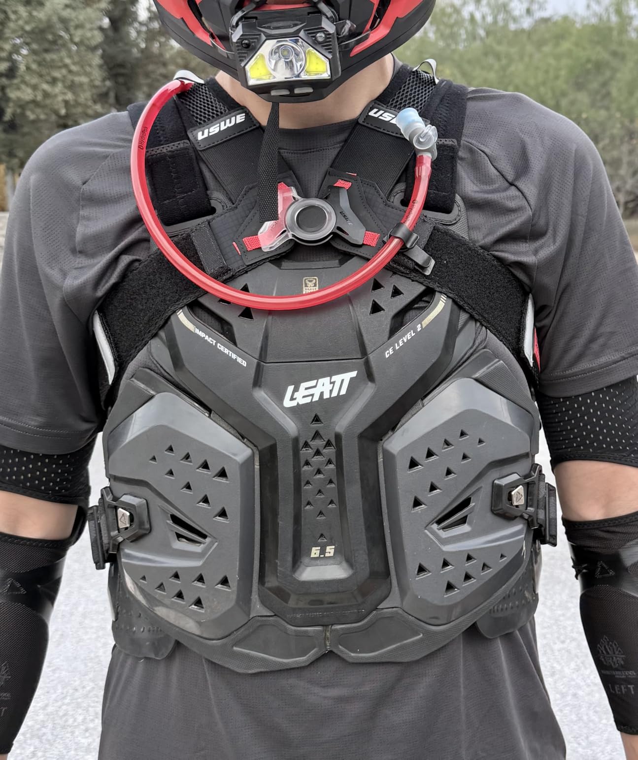 USWE Race 2.0, Ultra Lightweight Hydration Backpack with 2.0L / 70oz Water Bladder, Leak Proof Pack for Gravel, MTB, Running, Hiking, Cycling, Camping, Biking for Men,Women customer photo 2
