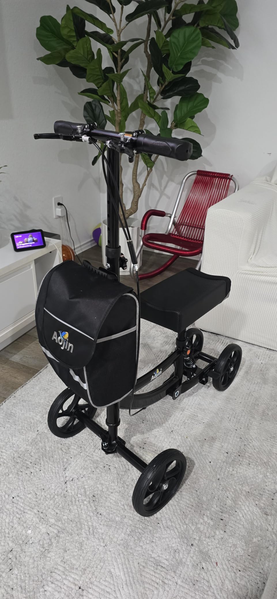 Aojin Knee Scooter for Adults for Foot Injuries, Storage Bag, 8'' Wheels customer photo 1