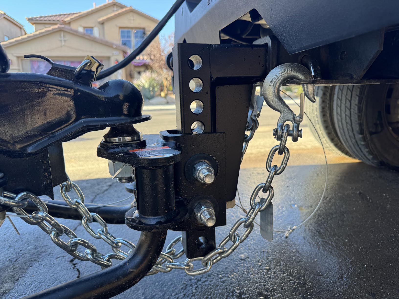 VEVOR Sway Control Weight Distribution Hitch, 1,500 lbs Capacity, Trailer Hitch Kit with 2-Inch Solid Steel Shank, 2-5/16 Inch Alloy Steel Ball, Powder-Coated Load Leveling, Black customer photo 2