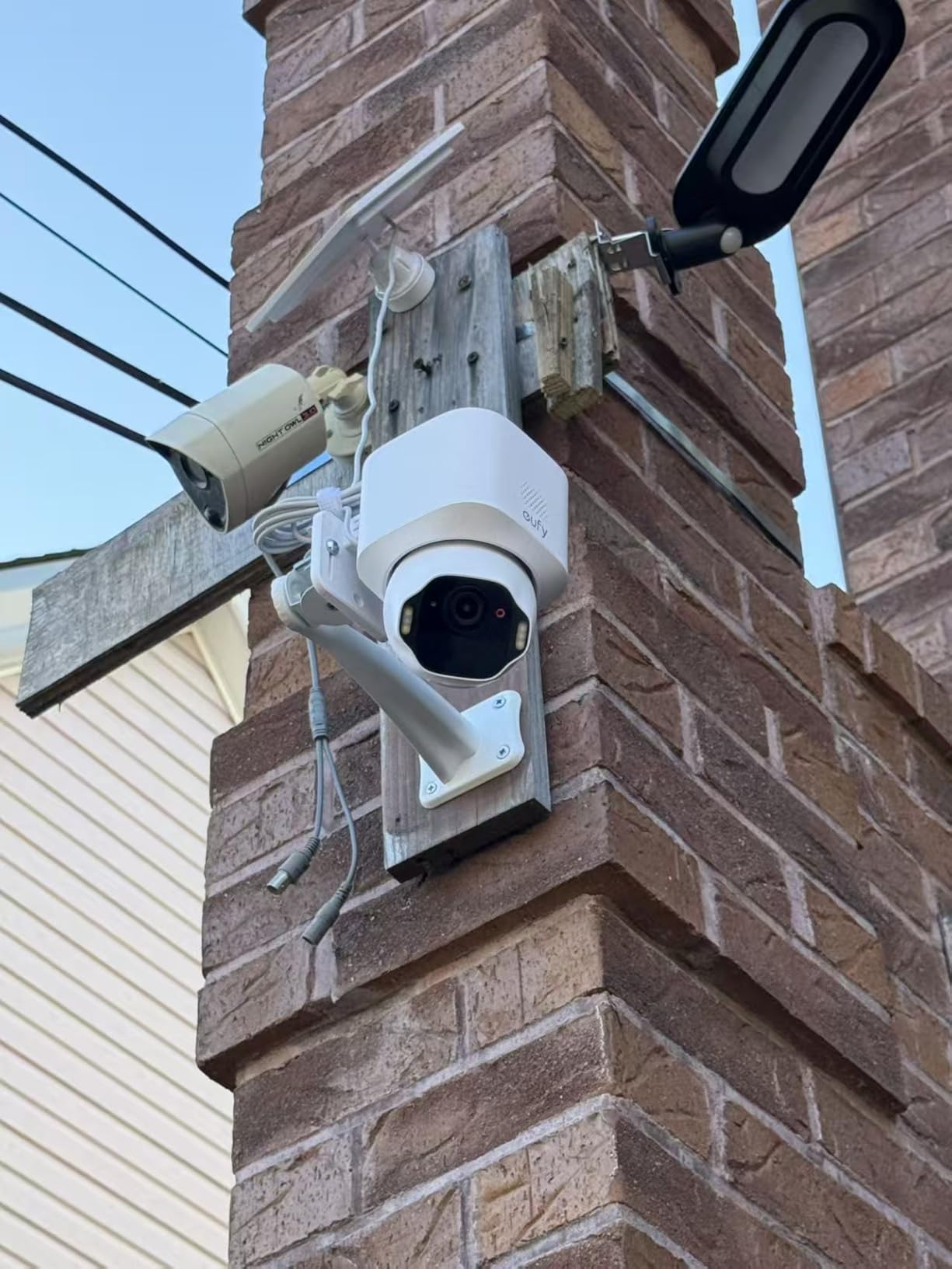 eufy Security SoloCam E42, 4-Cam Kit, 4K Solar Security Camera customer photo 2