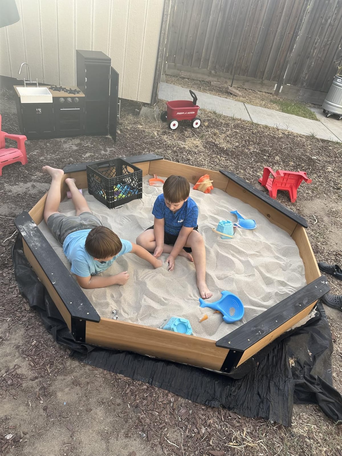 64''x56''x8.5'' Octagon Sandbox with Cover for Kids Outdoor Play, Wood Large Sandpit with 4 Benches, Quick Easy Install, US. Patented customer photo 2
