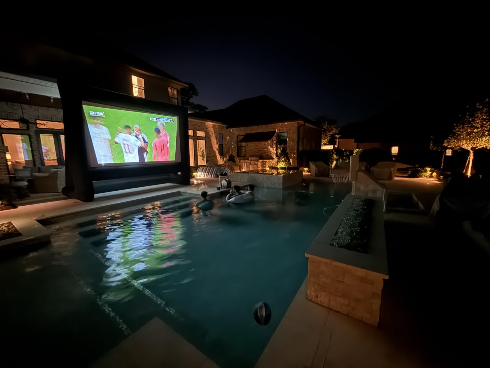Estgora 14FT Inflatable Movie Screen Outdoor, Blow Up Projector Screen, Inflatable Movie Screen with Air Blower Front & Rear Projection Screens for Outdoor Movie Night Backyard Pool Fun customer photo 1