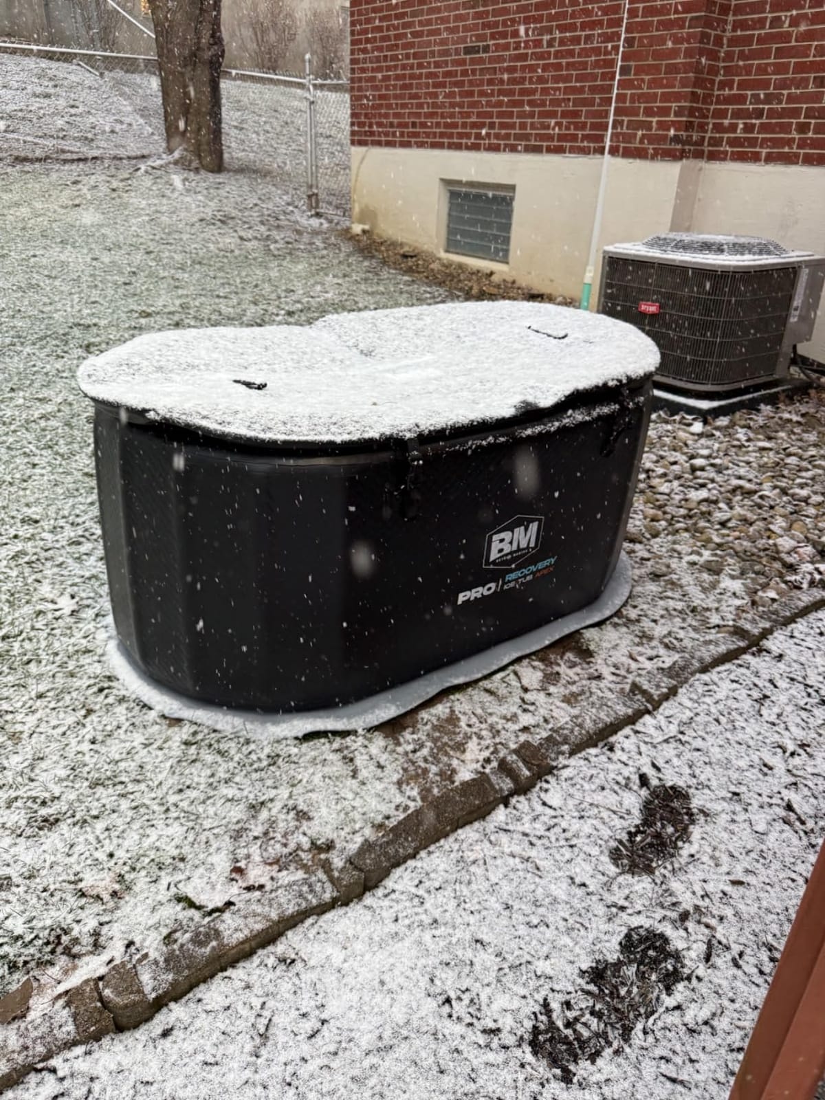 Inflatable Cold Plunge Tub with 1/2 HP Cold Mode Chiller, Ice Bath Tub customer photo 1